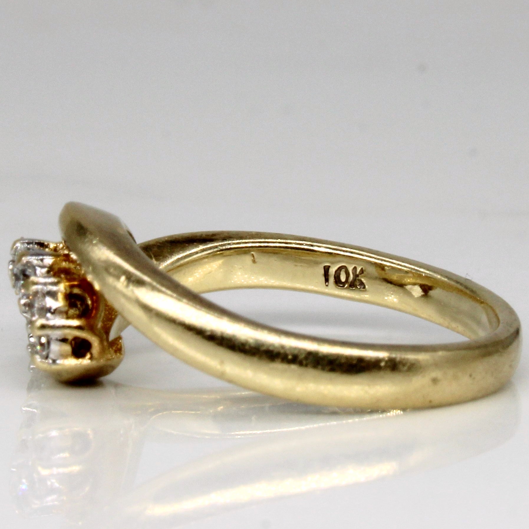 Diamond Swoop Ring | 0.12ctw | SZ 6.25 |