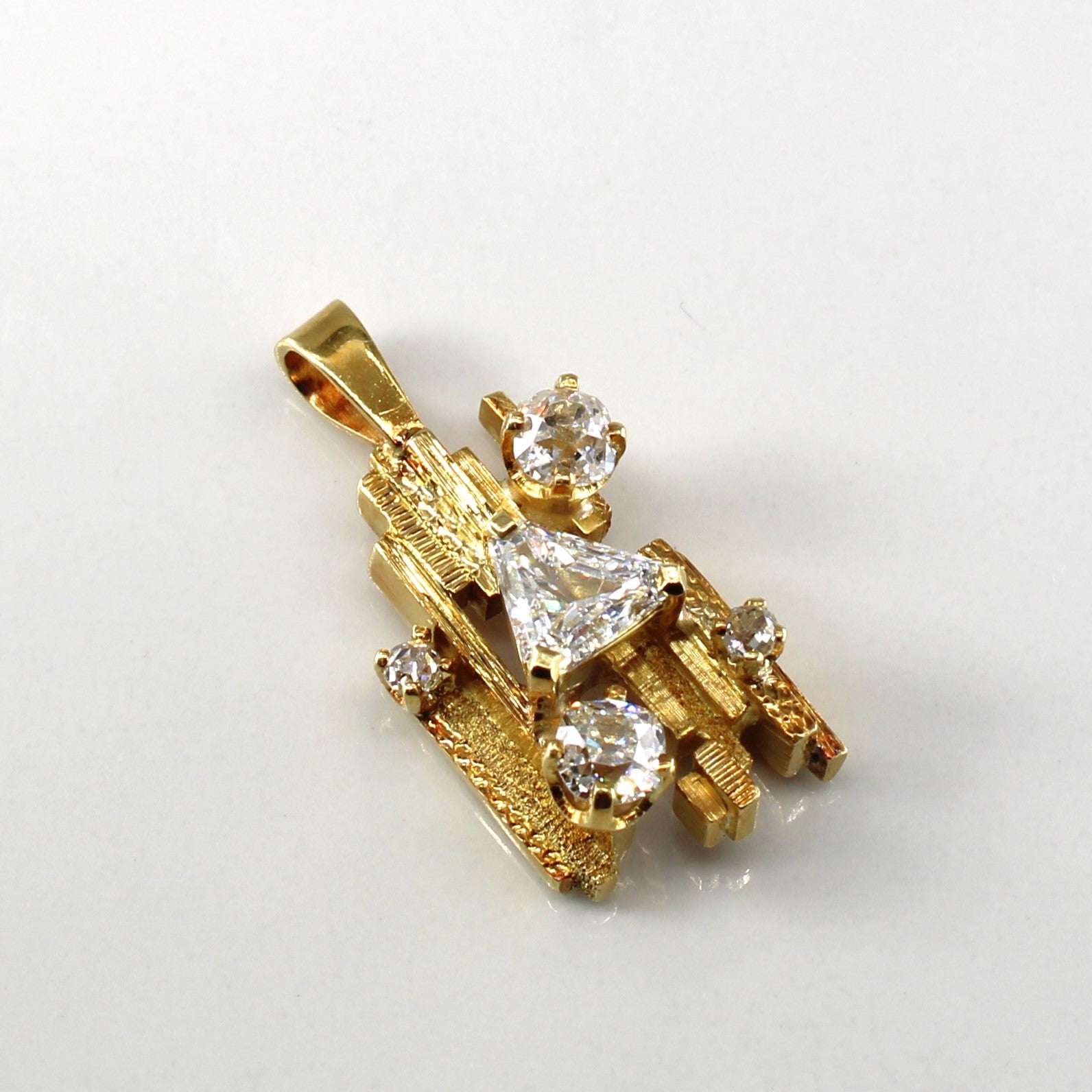Multi Diamond Textured Gold Pendant | 1.15ctw |