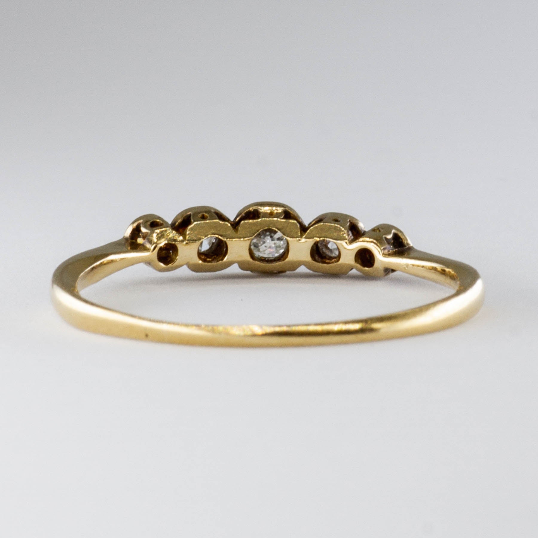 Bague Art Déco en or 18 carats et diamants | 0,13 ct | Taille 6,75 | 