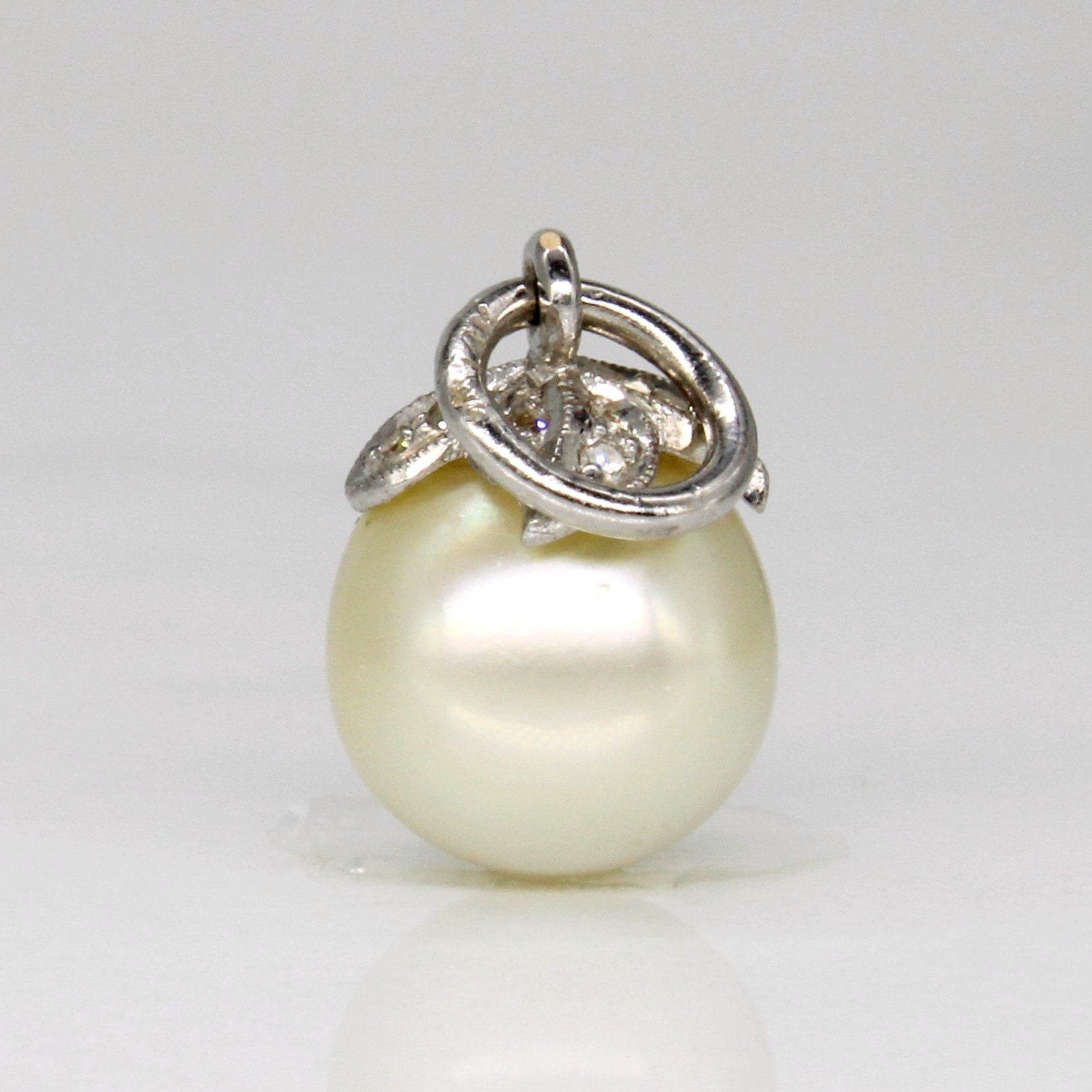 Pearl & Diamond Pendant | 0.06ctw |