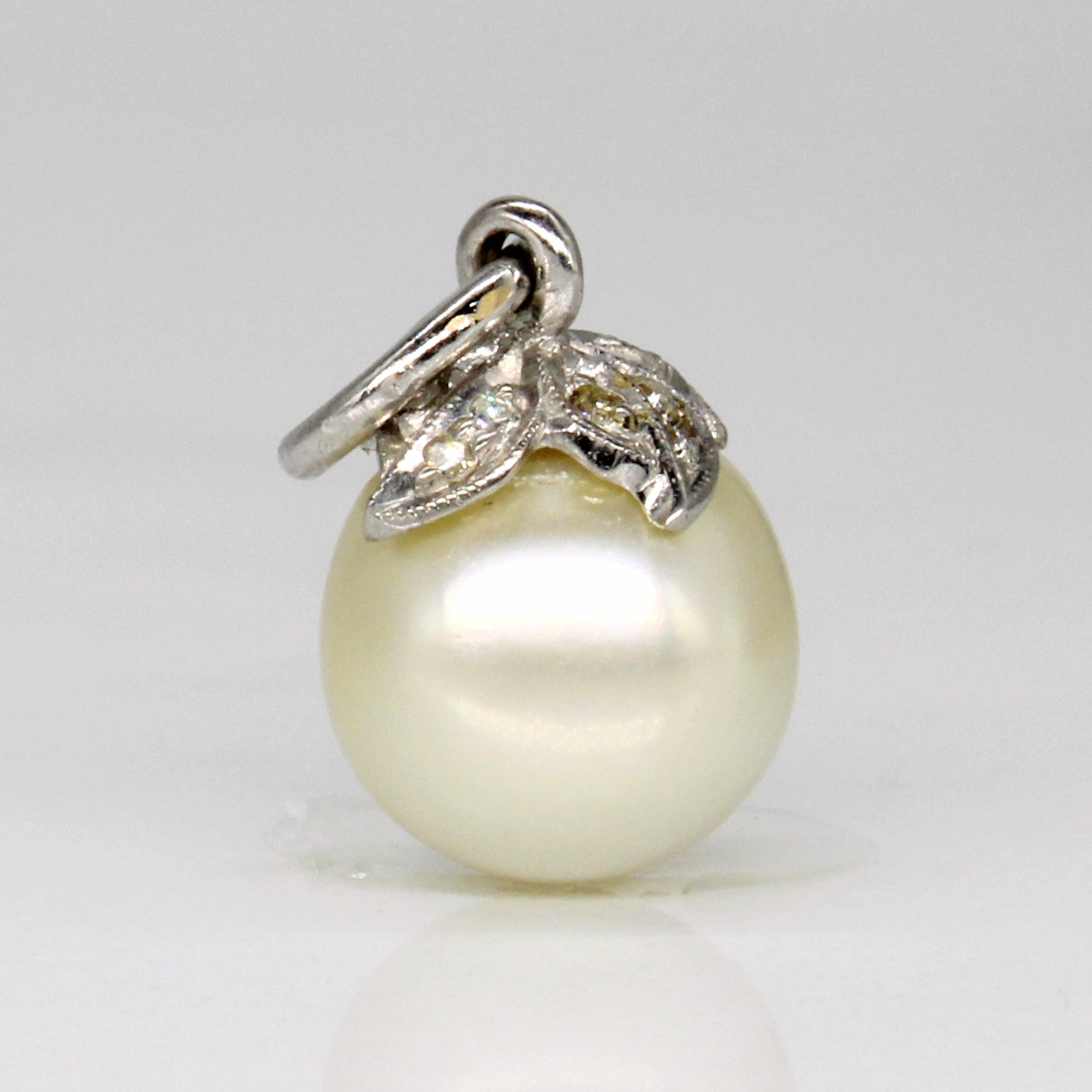 Pearl & Diamond Pendant | 0.06ctw |