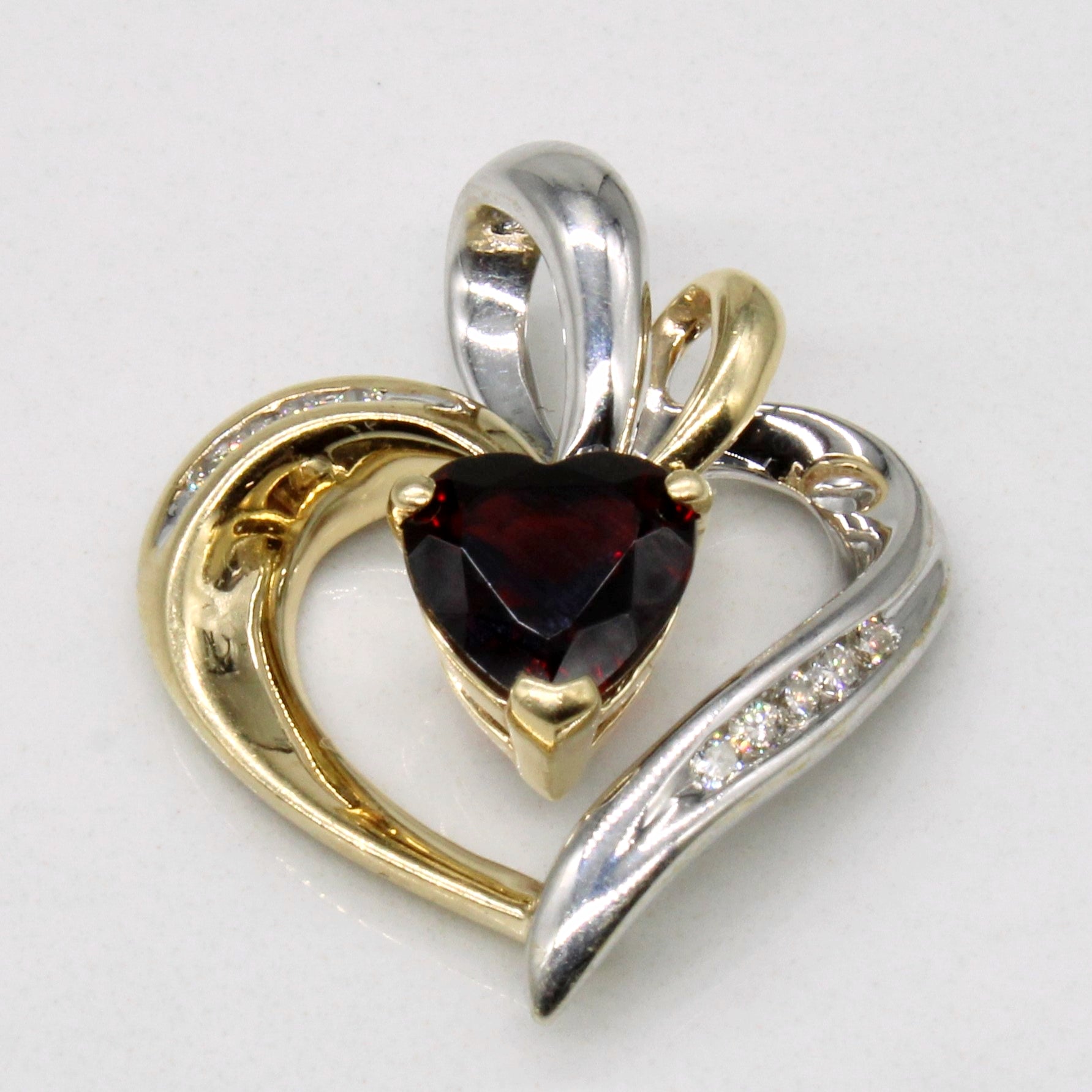 Garnet & Diamond Heart Pendant | 1.25ct, 0.07ctw |