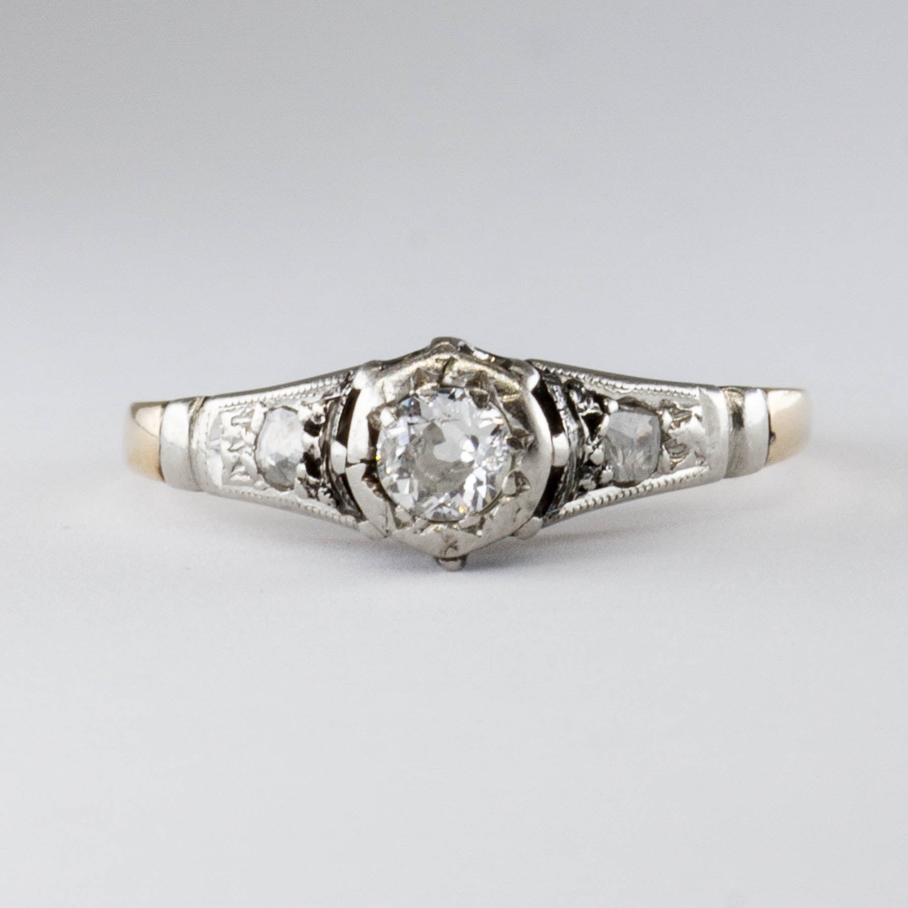 Bague Art Déco en or jaune 14 carats et platine sertie d'un diamant | 0,12 ct | Taille 4,5 | 