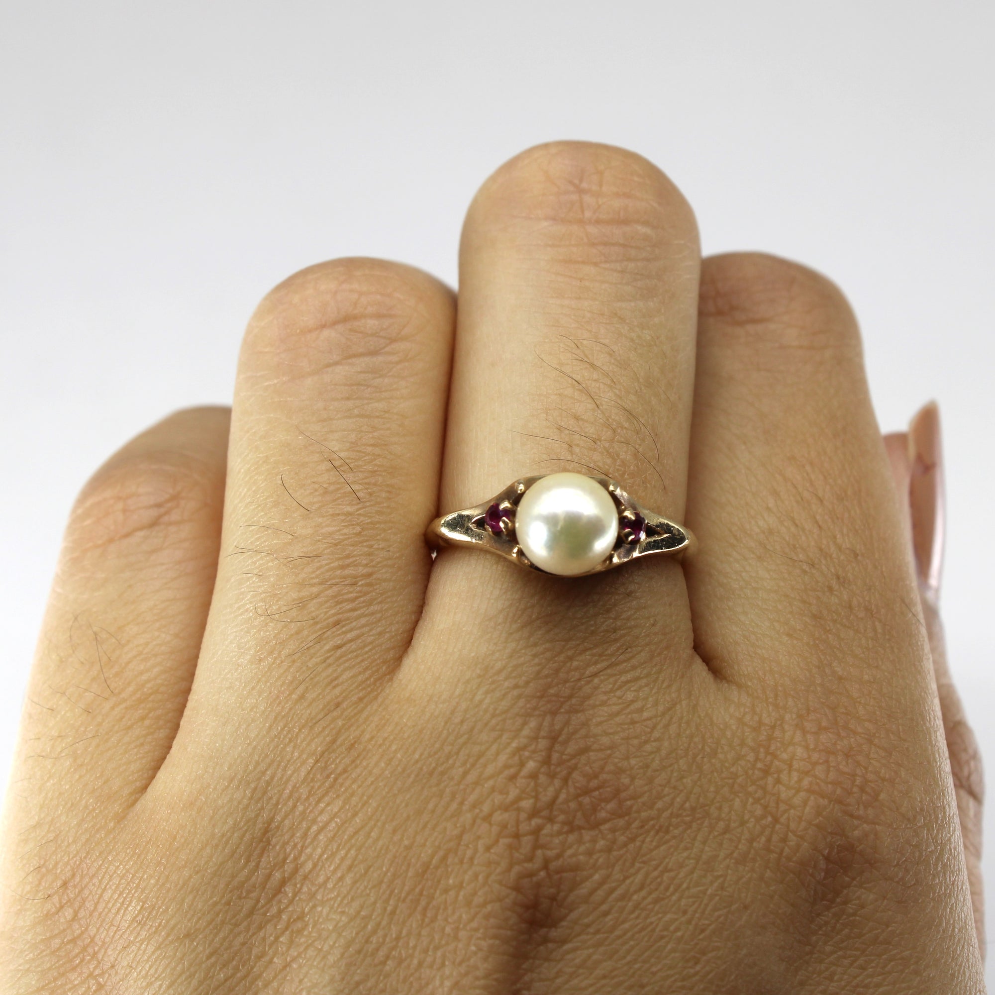 Three Stone Pearl & Ruby Ring | 0.04ctw | SZ 7.25 |