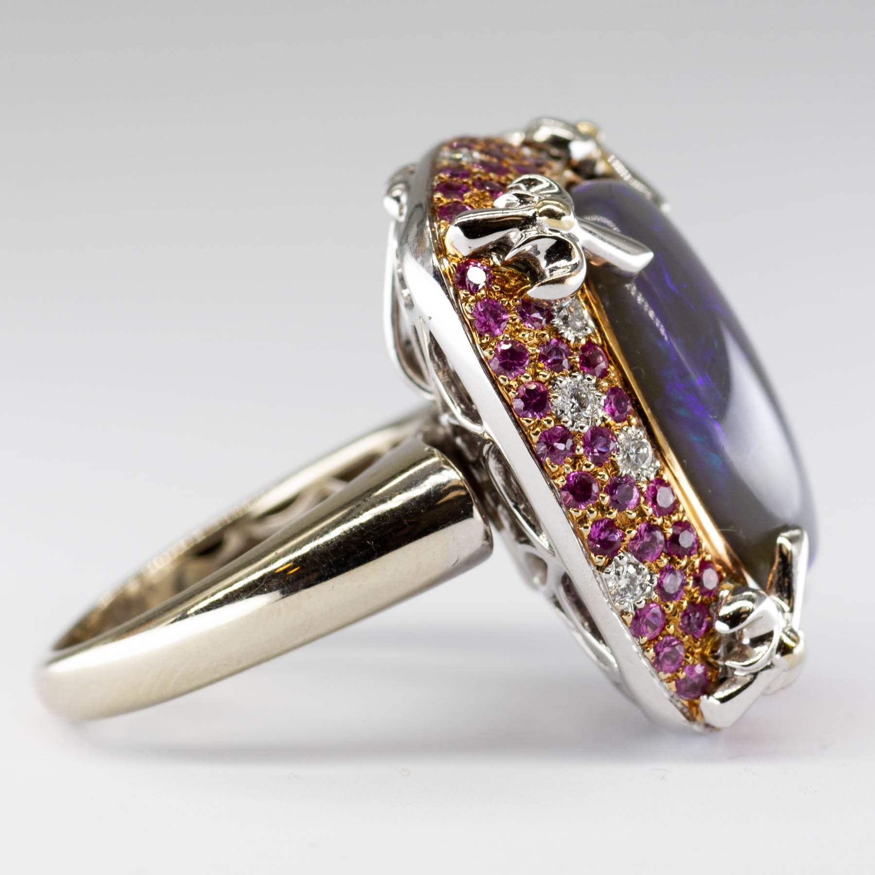 Pendentif/bague convertible en or blanc 18 carats avec opale noire, saphir rose et diamants | 15,85 ct | Taille 7 