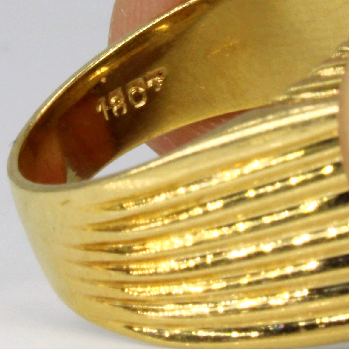 Bague sertie de diamants en diagonale | 0,10 ct | Taille 9 | 