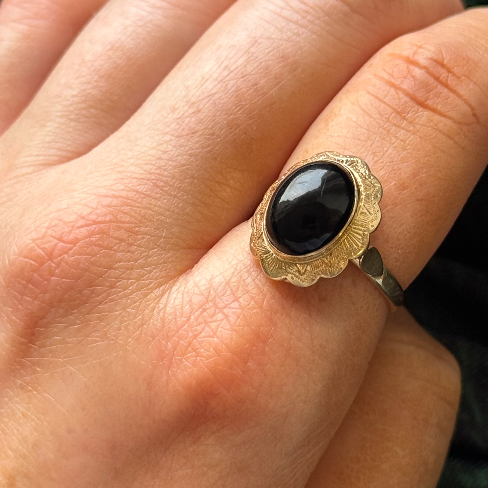 Onyx Oval Ring | 4.00ct | SZ 8.25 |