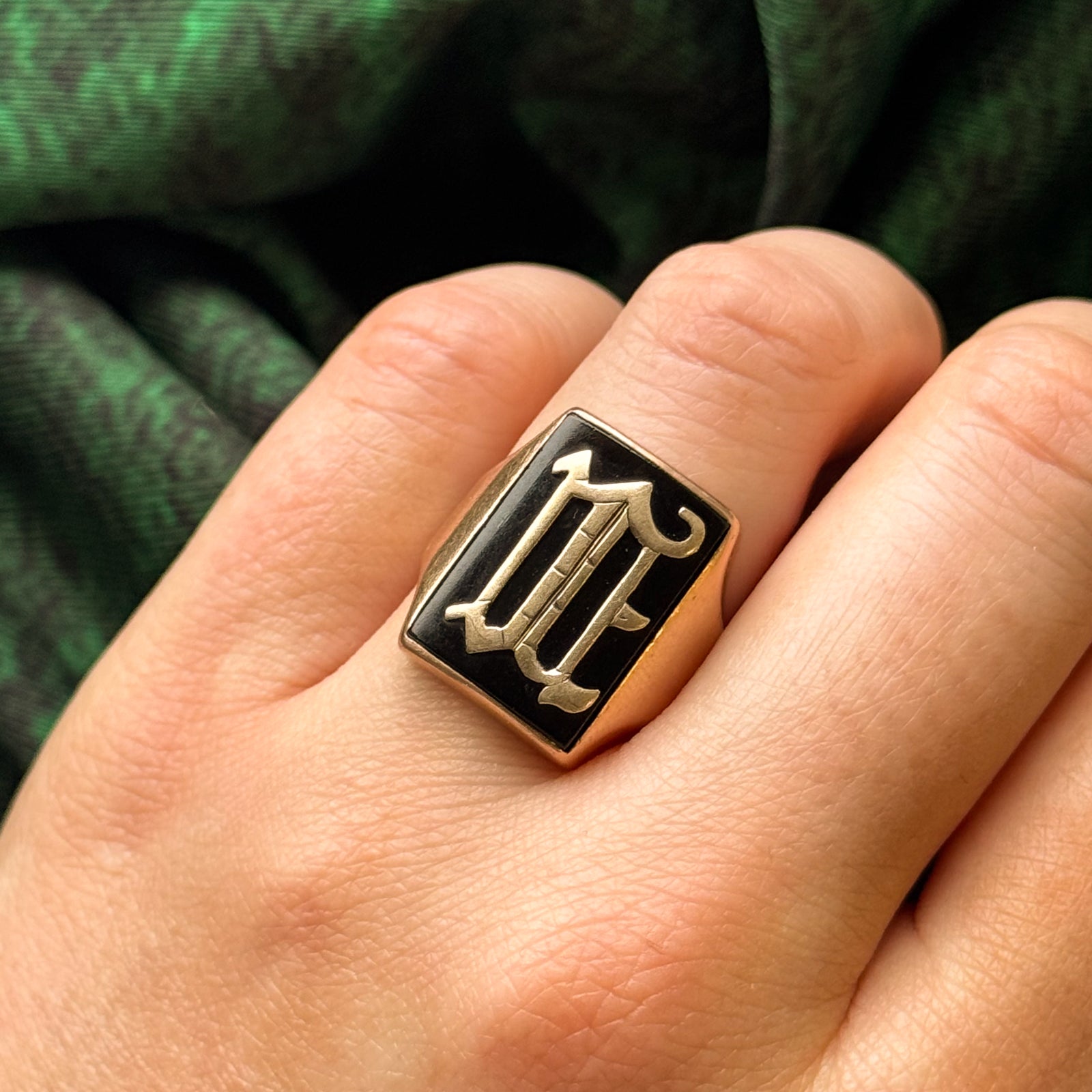 Onyx Signet Ring | 3.00ct | SZ 6.5 |
