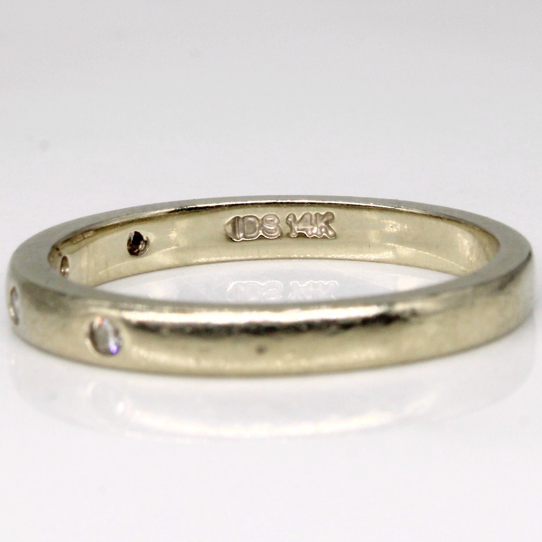 Flush Set Diamond Ring | 0.04ctw | SZ 6 |