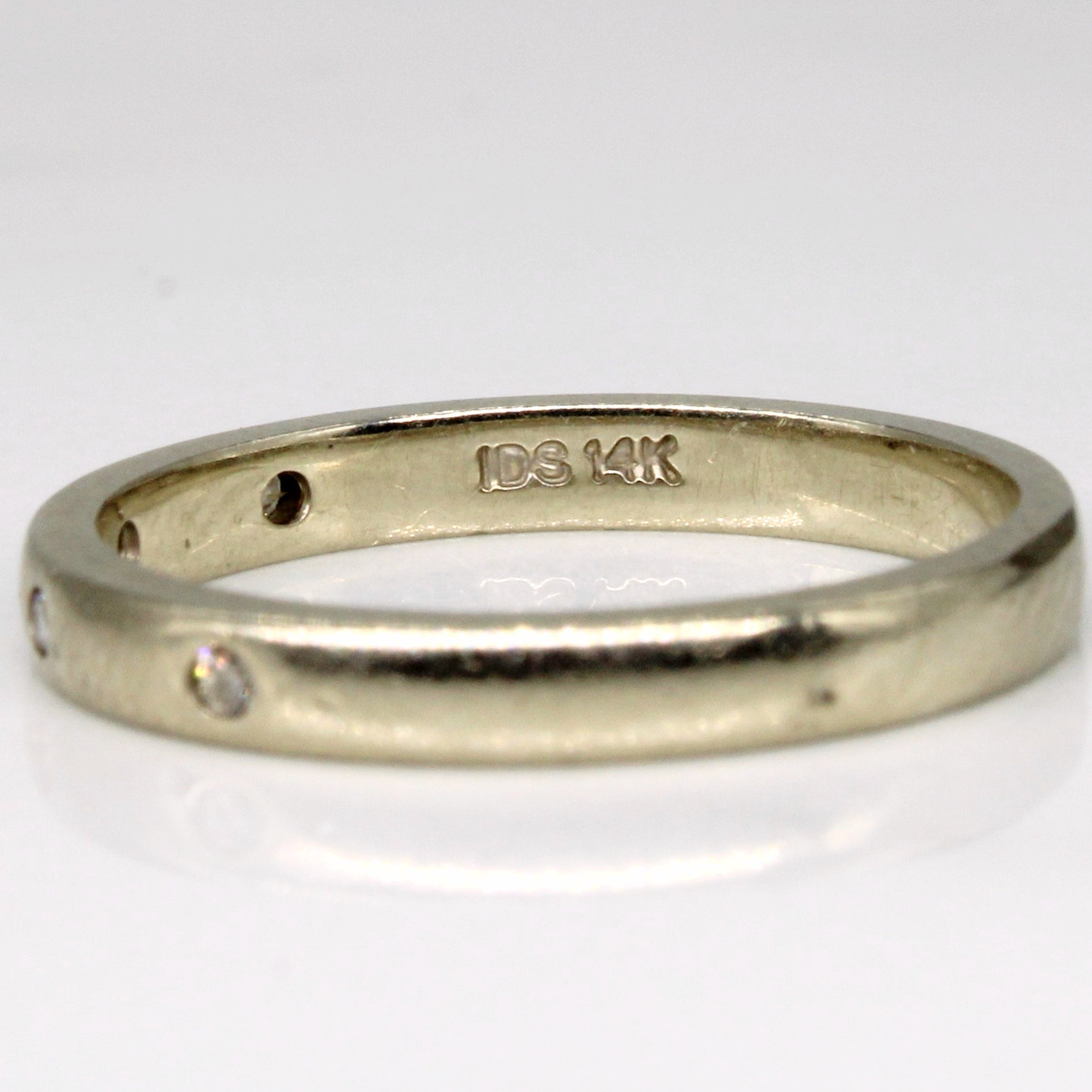 Flush Set Diamond Ring | 0.04ctw | SZ 6 |