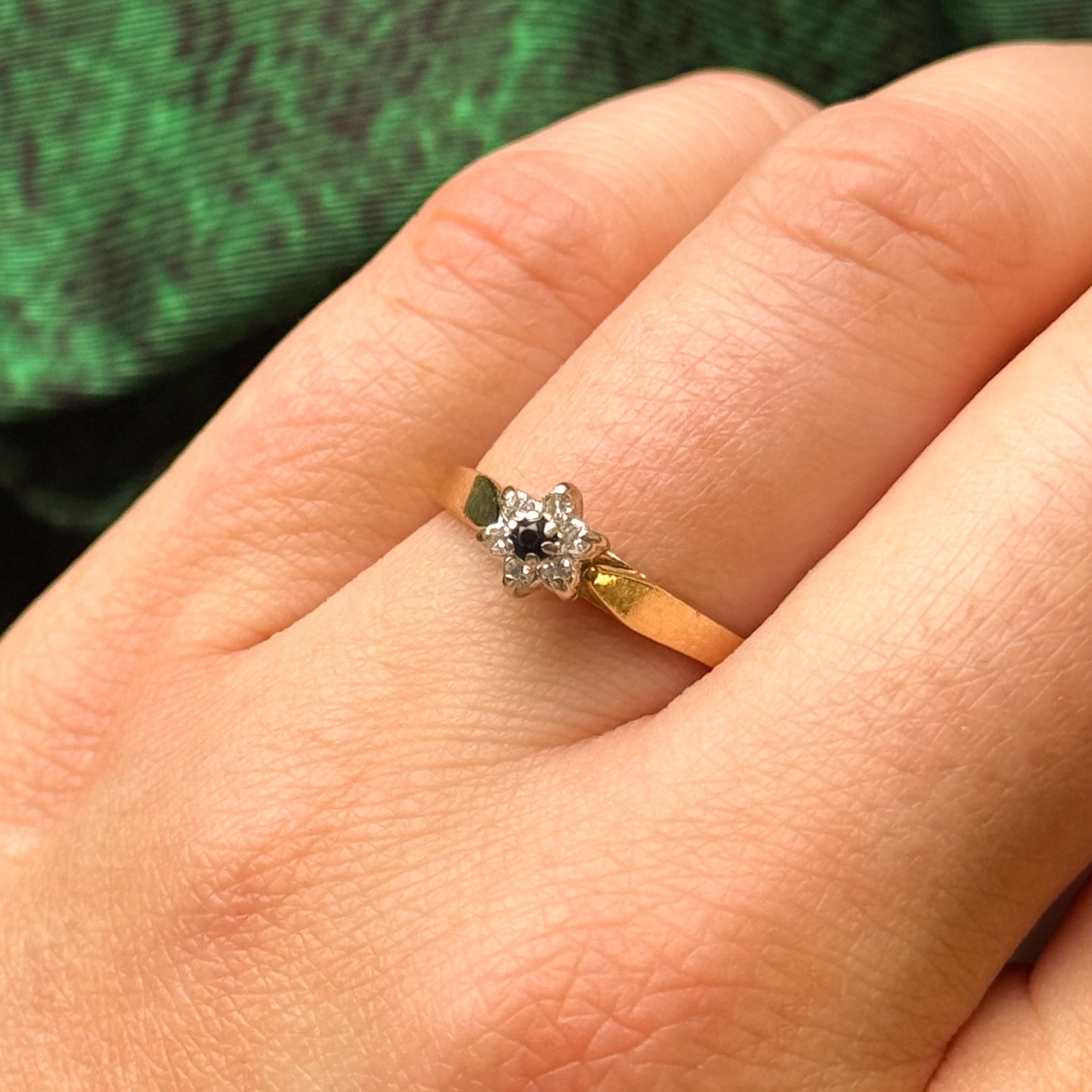 Blue & Clear Sapphire Ring | 0.10ctw | SZ 6.5 |