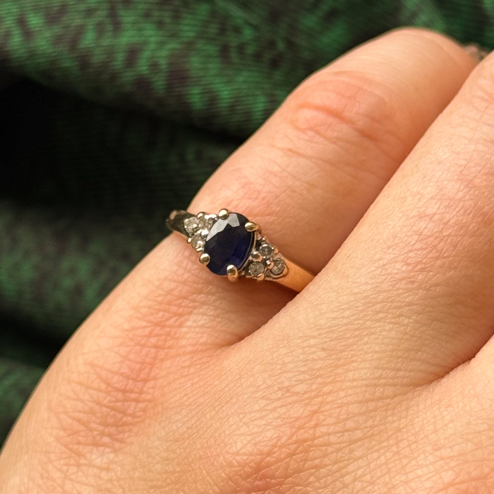 Bague cocktail saphir et diamants | 0,35 ct, 0,06 ct au total | Taille 4 | 