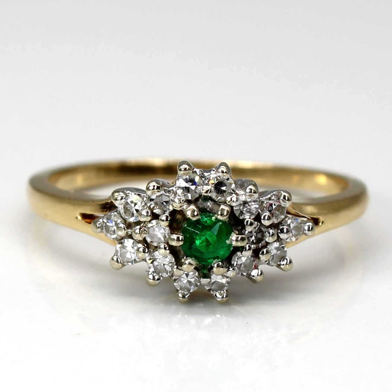 Diamond & Emerald Cocktail Ring | 0.22ctw | 0.09ct | SZ 6.75 |