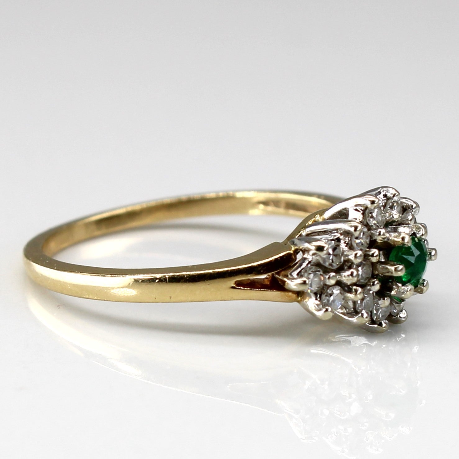 Diamond & Emerald Cocktail Ring | 0.22ctw | 0.09ct | SZ 6.75 |