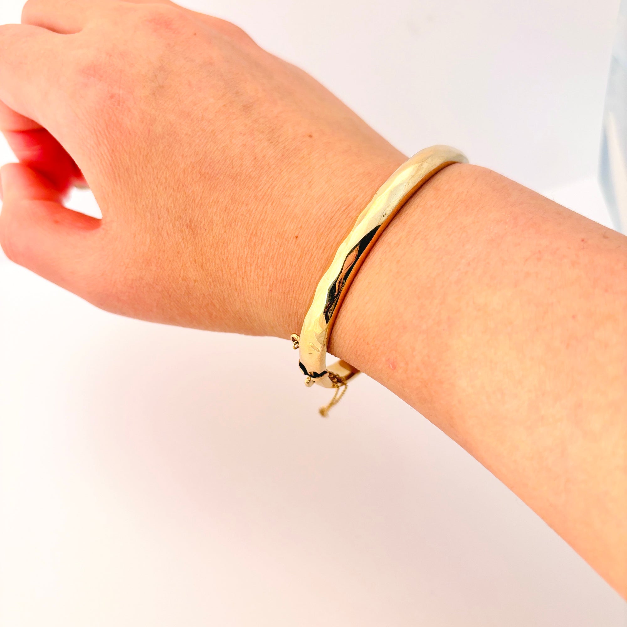9k Yellow Gold Bangle Bracelet  | 6.5