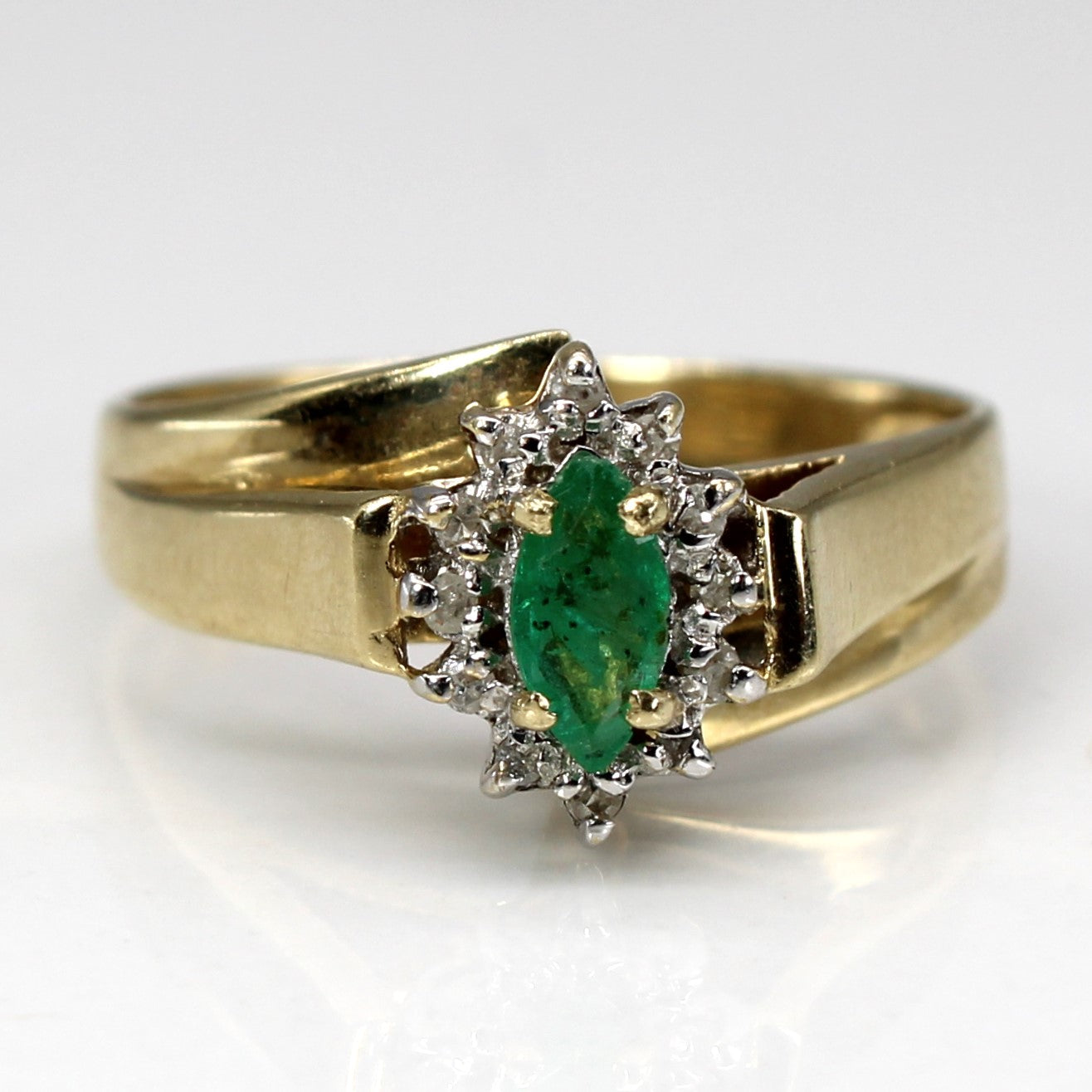 Emerald & Diamond Cocktail Ring | 0.12ct | 0.02ctw | SZ 6.75 |