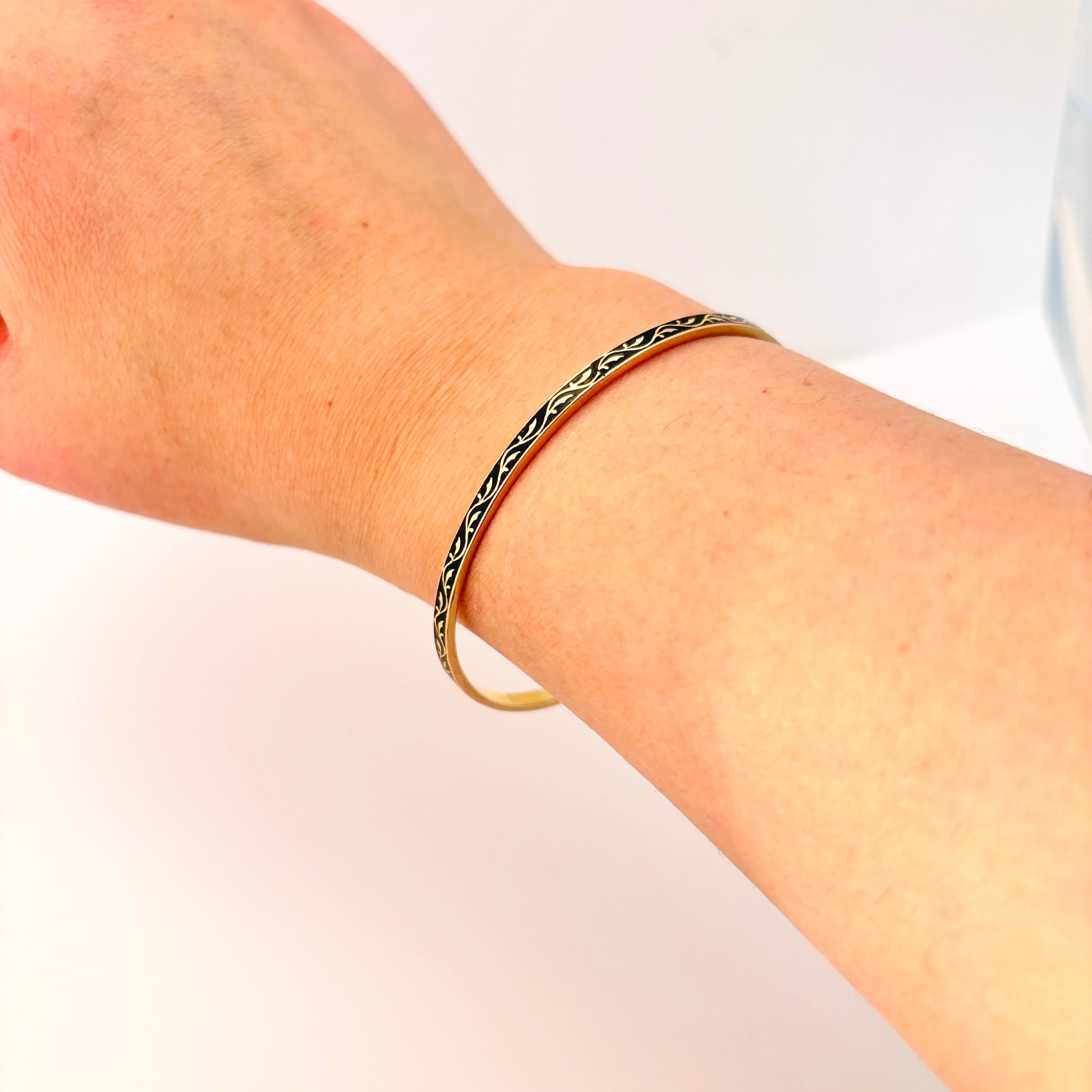 14k Yellow Gold Enameled Bracelet  | 8" |
