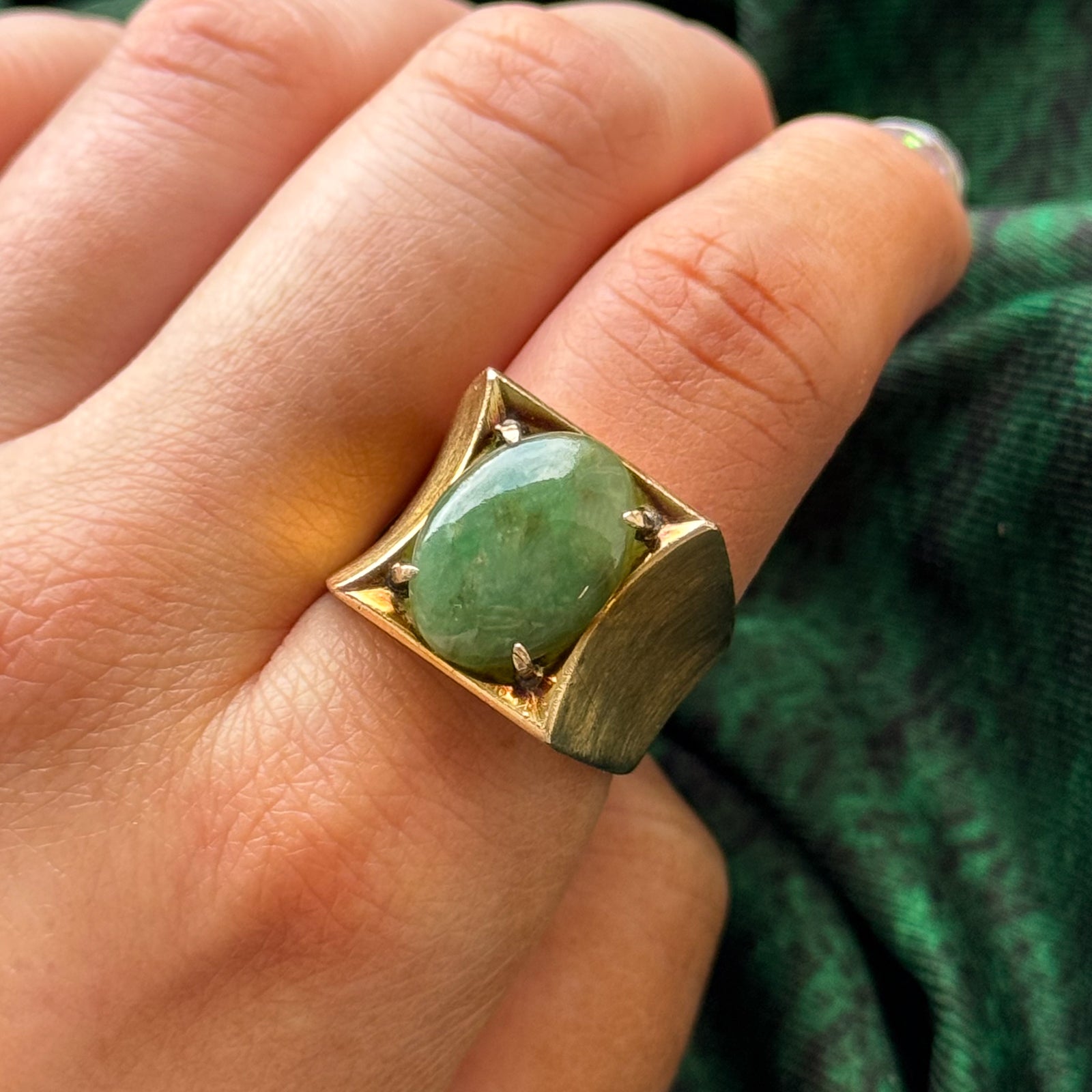 Nephrite Cocktail Ring | 9.00ct | SZ 8.25 |