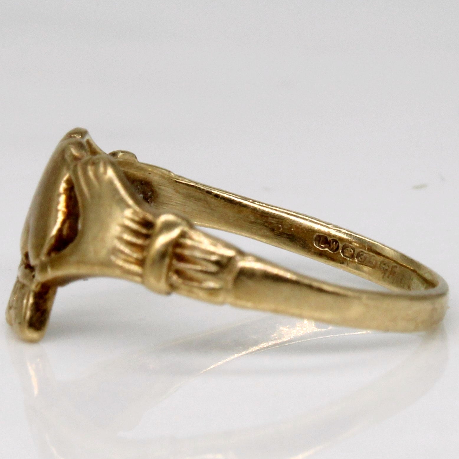 1988 Hallmarked 9k Yellow Gold Claddagh Ring | SZ 3.5 |