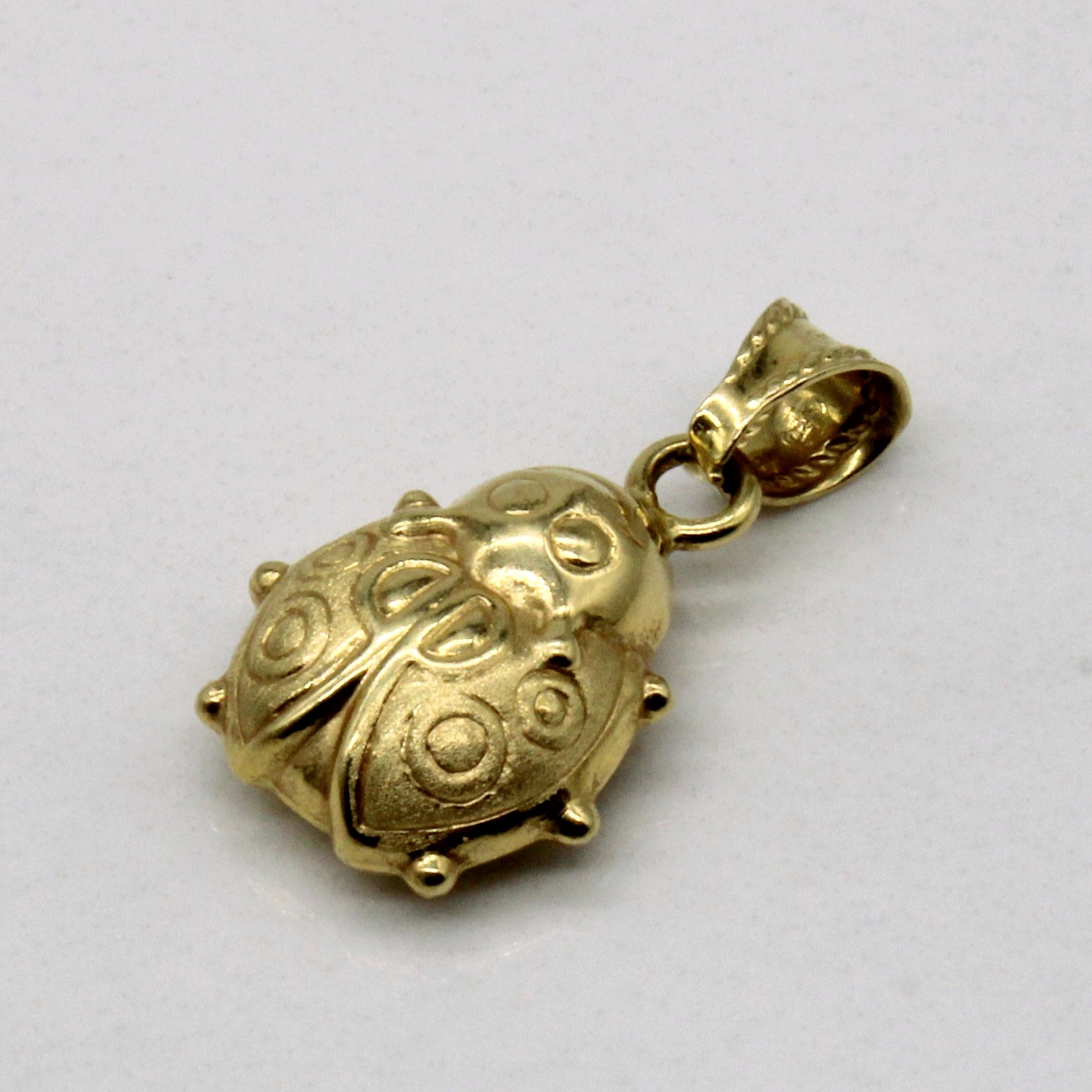 18k Yellow Gold Ladybug Pendant