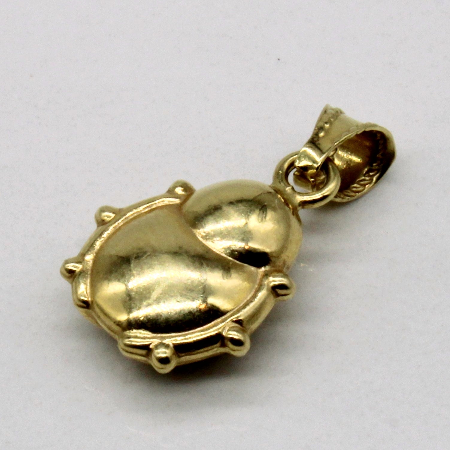 18k Yellow Gold Ladybug Pendant