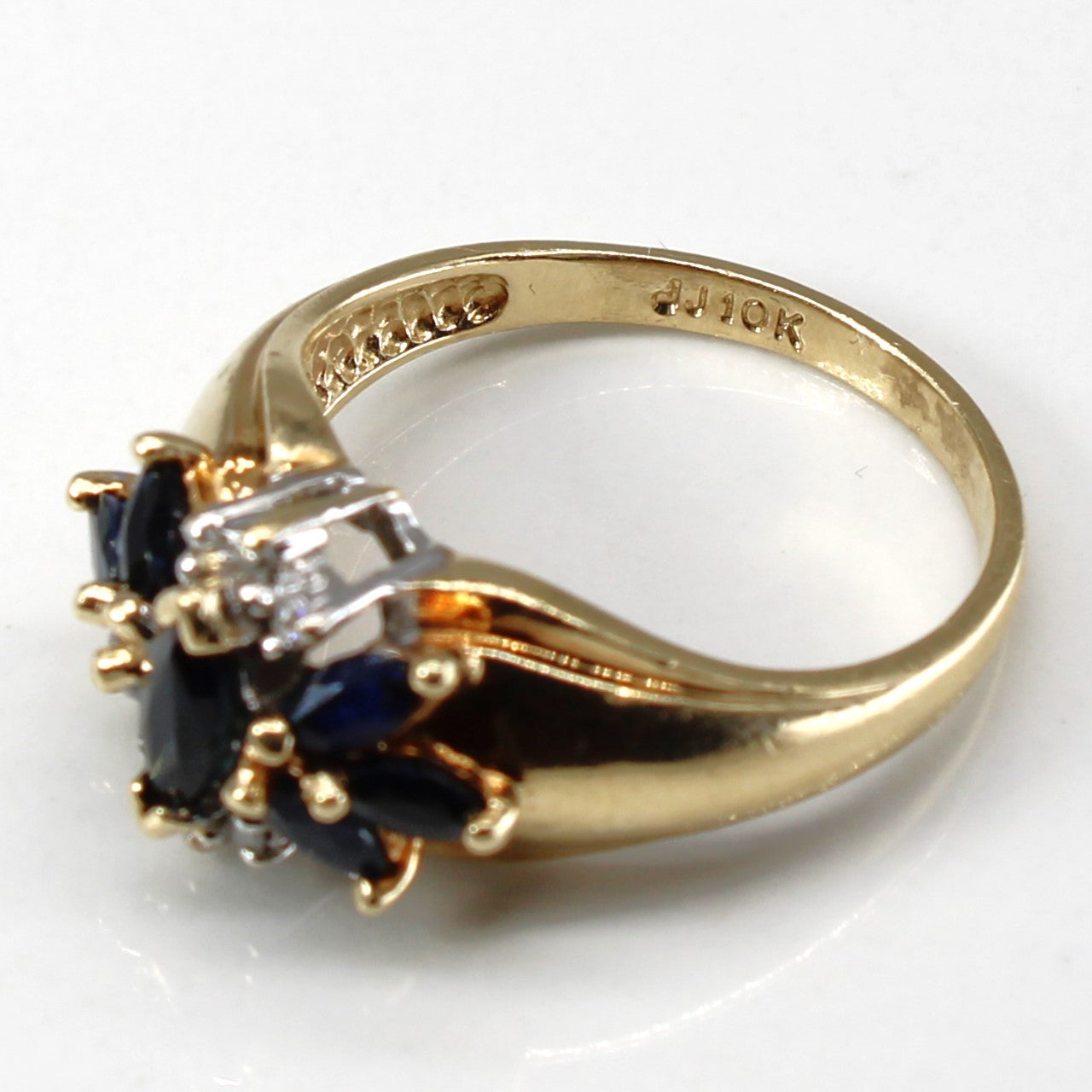 Sapphire & Diamond Cocktail Ring | 0.44ctw | 0.02ctw | SZ 6.75 |