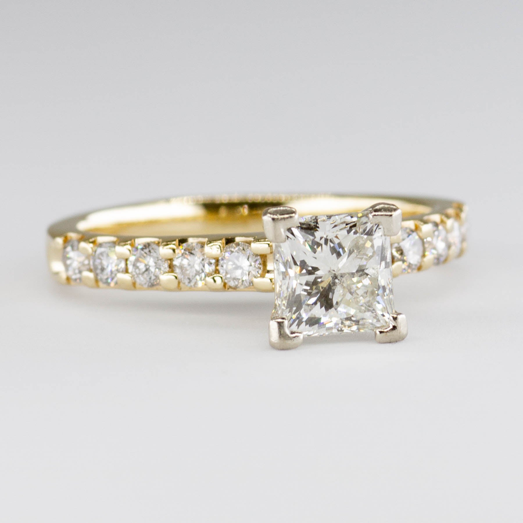 Bague de fiançailles solitaire en or 14 carats avec diamant taille princesse et accents | 1,49 ct | Taille 5,75 | 