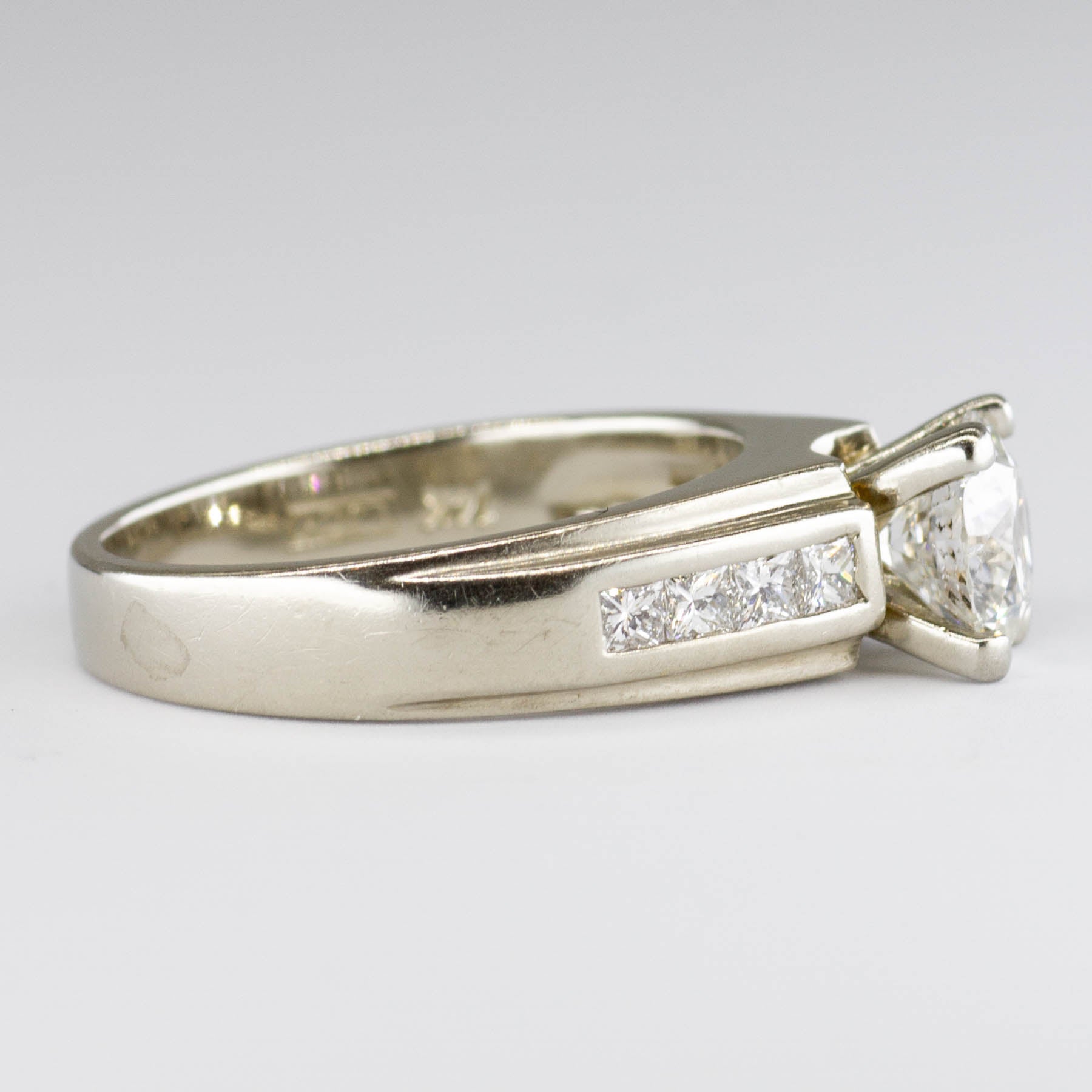 Bague de fiançailles en or 14 carats sertie de diamants et d'accents | 1,40 ct au total, pureté SI1/2, couleur H/I | Taille 5,5 