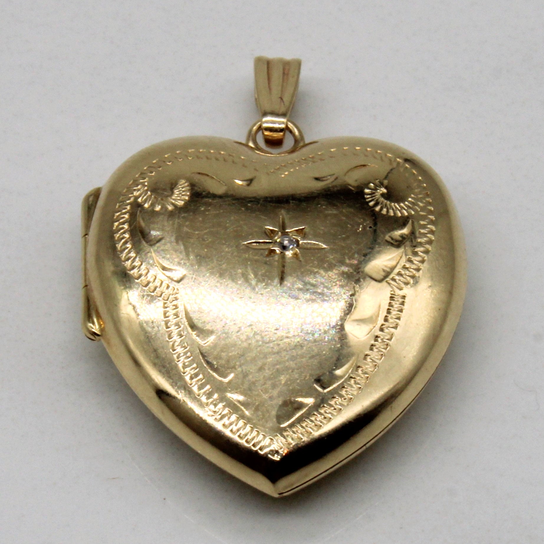 10k Yellow Gold Heart Locket