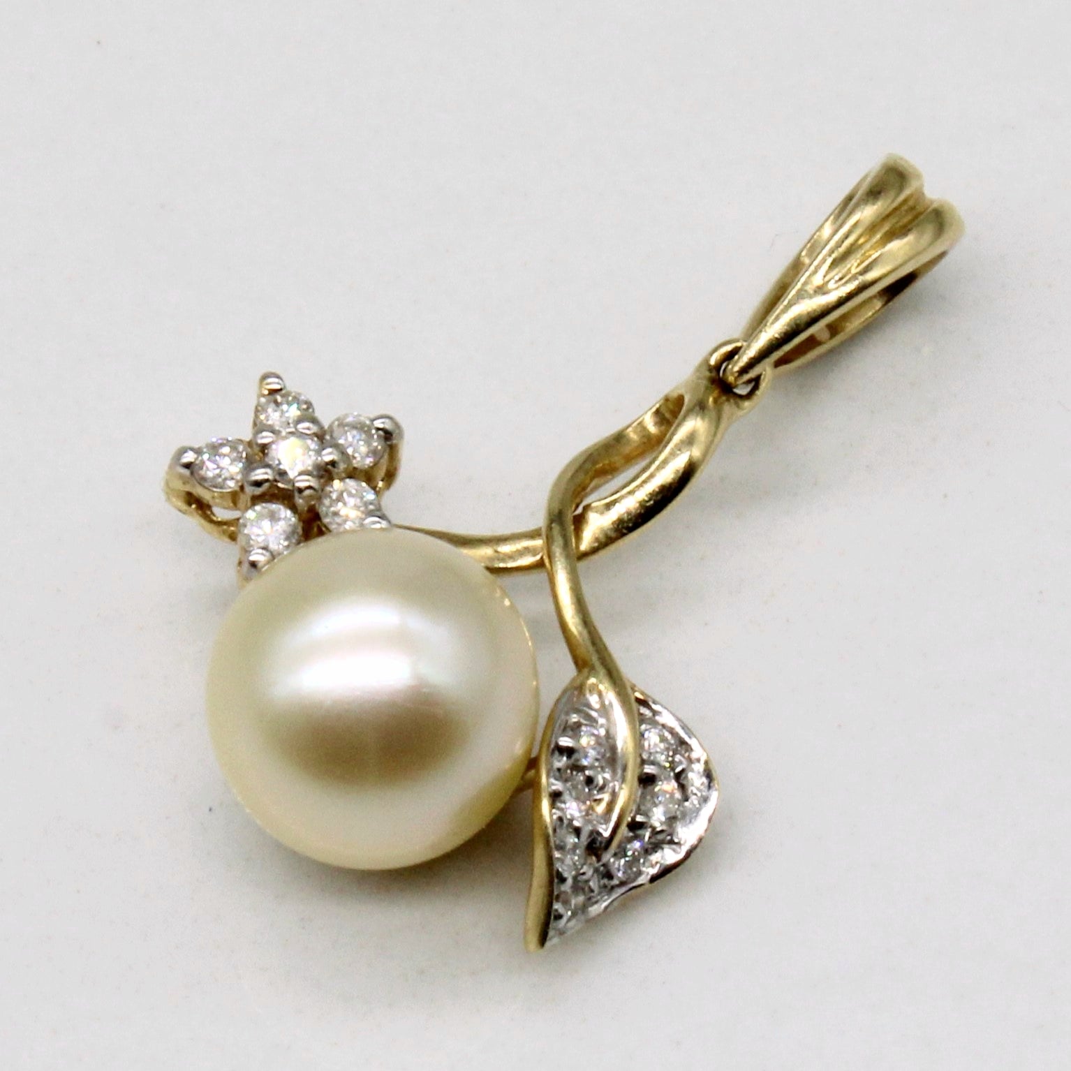 Pearl & Diamond Pendant | 0.09ctw |