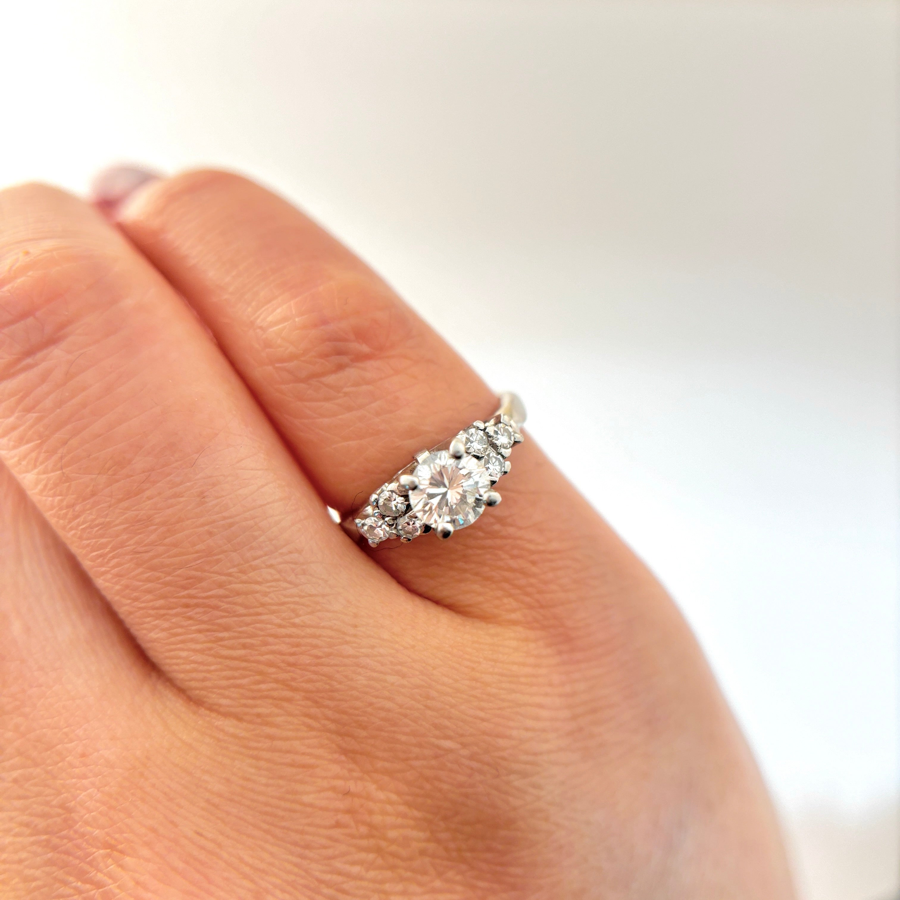 Platinum Diamond Ring | 0.90 ctw | SZ 5 |