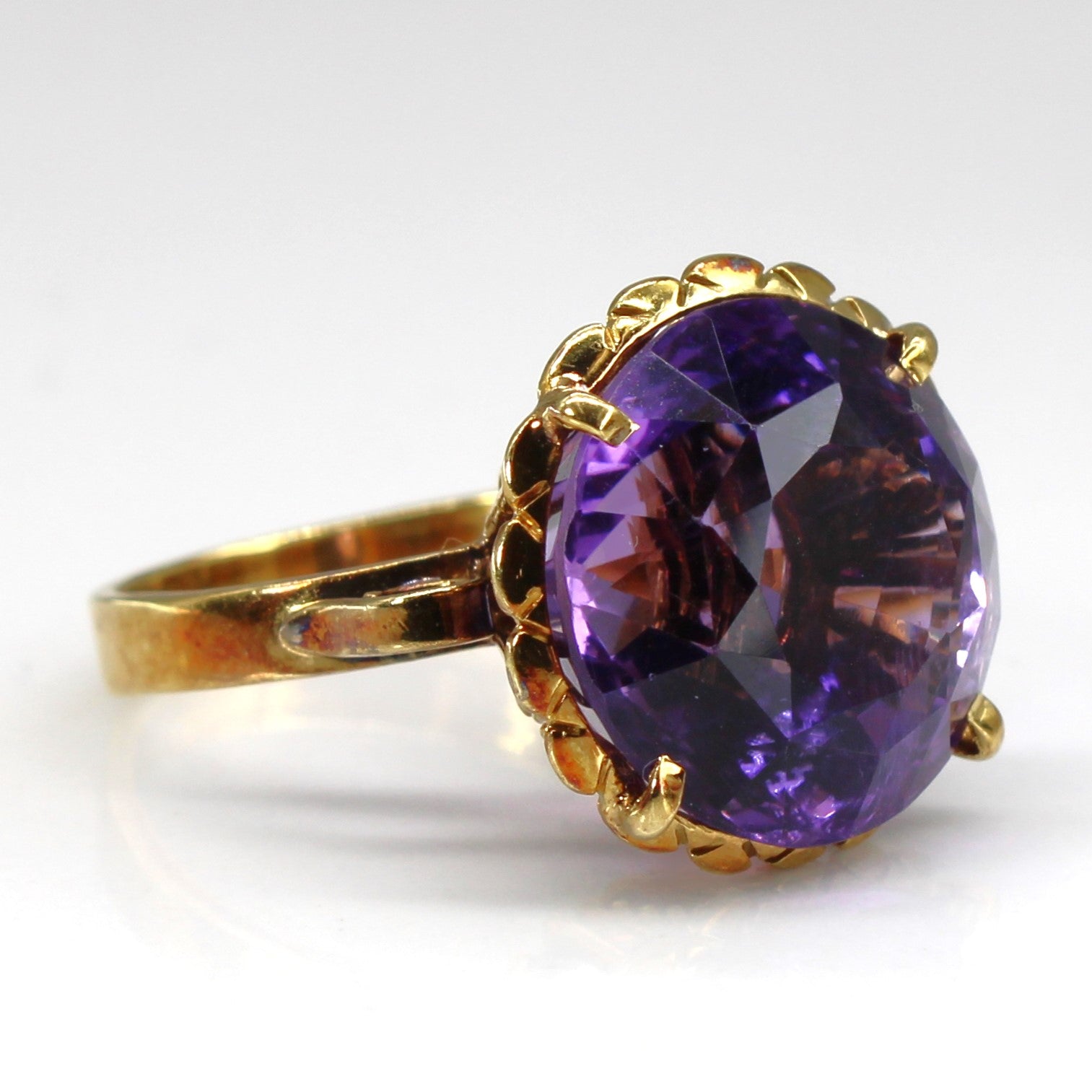 High Set Amethyst Gold Ring | 17.00ct | SZ 6.75 |