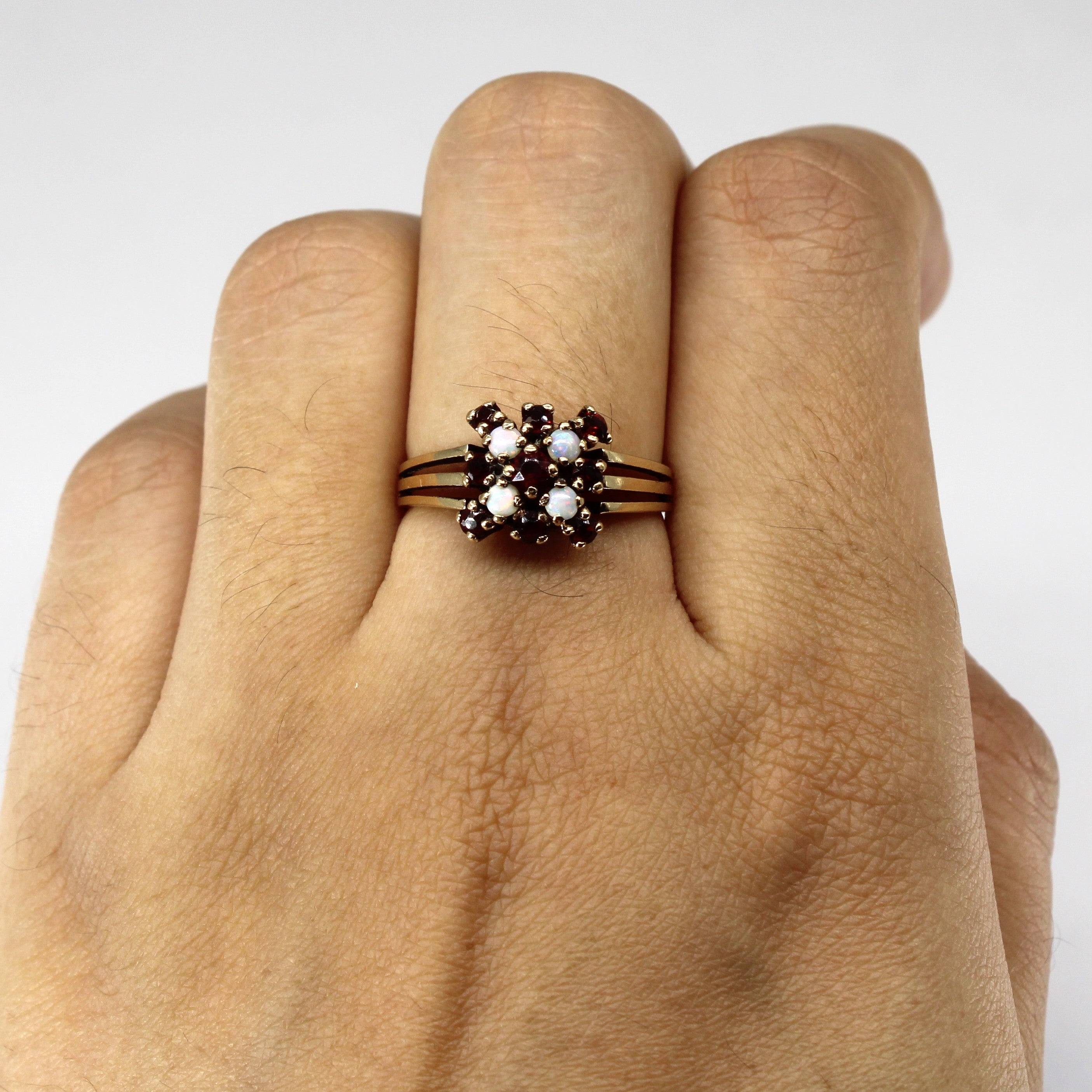 Bague sertie de grenats et d'opales | 0,50 ct | Taille 7 | 