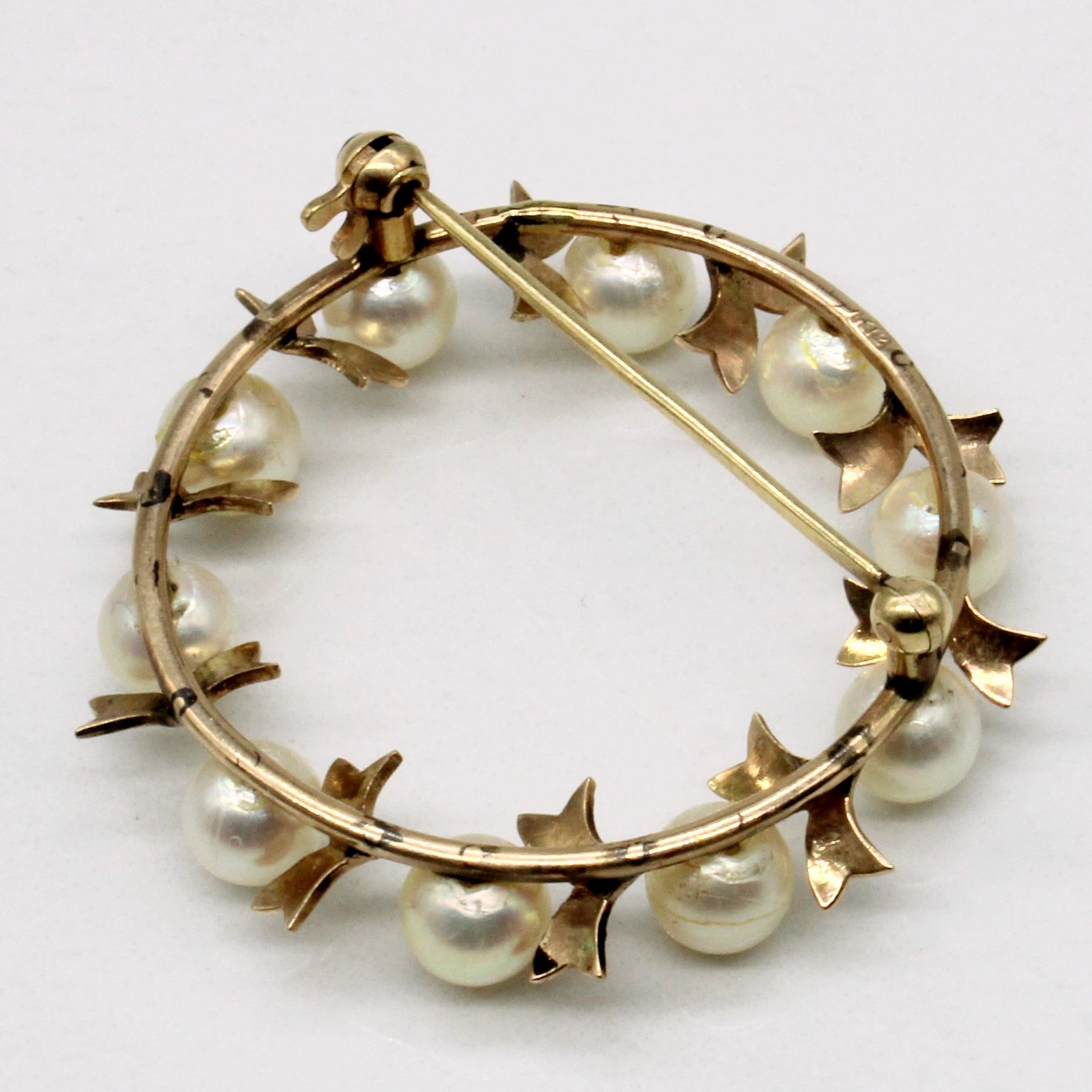 Pearl Wreath Brooch