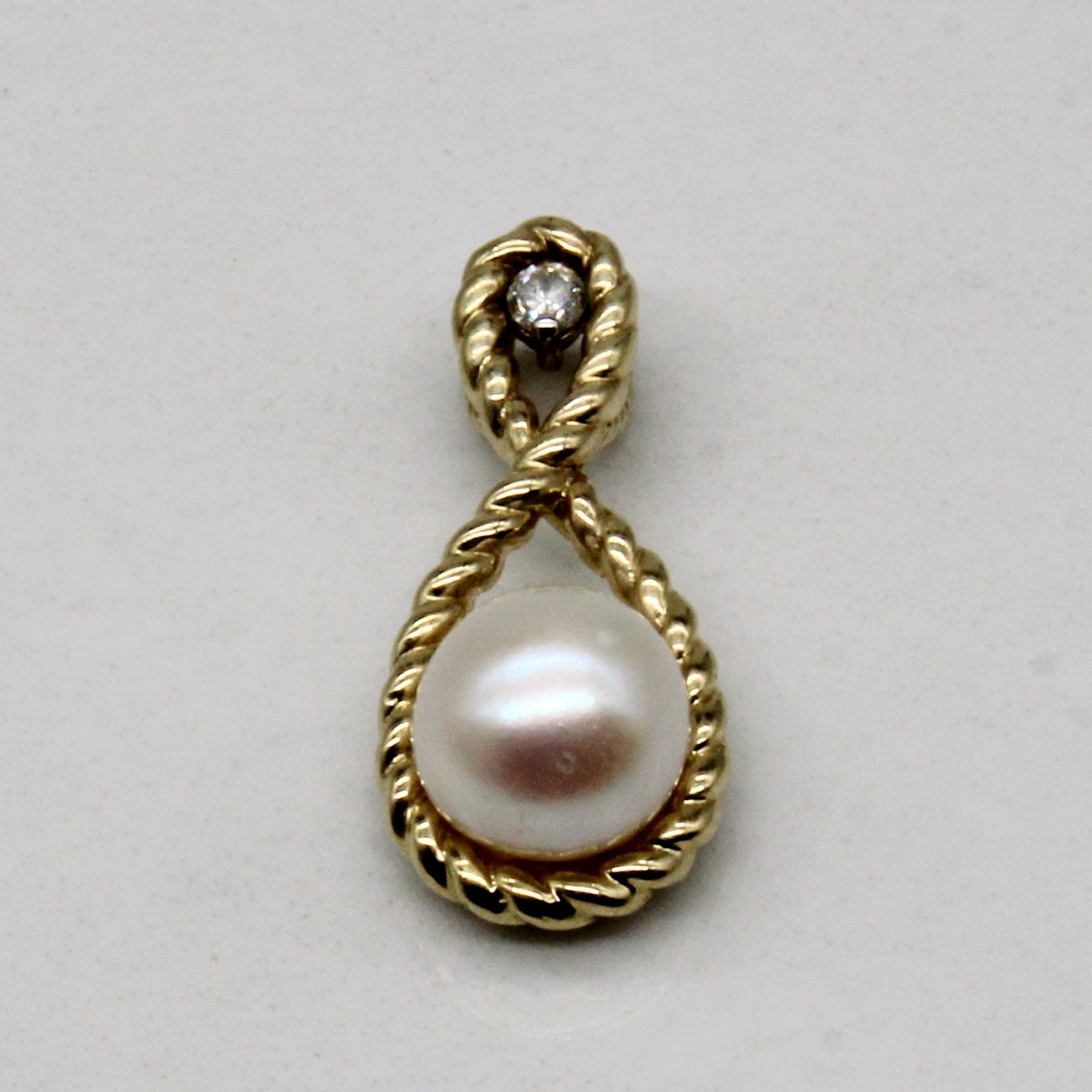 Pendentif perle et diamant | 0,02 ct | 