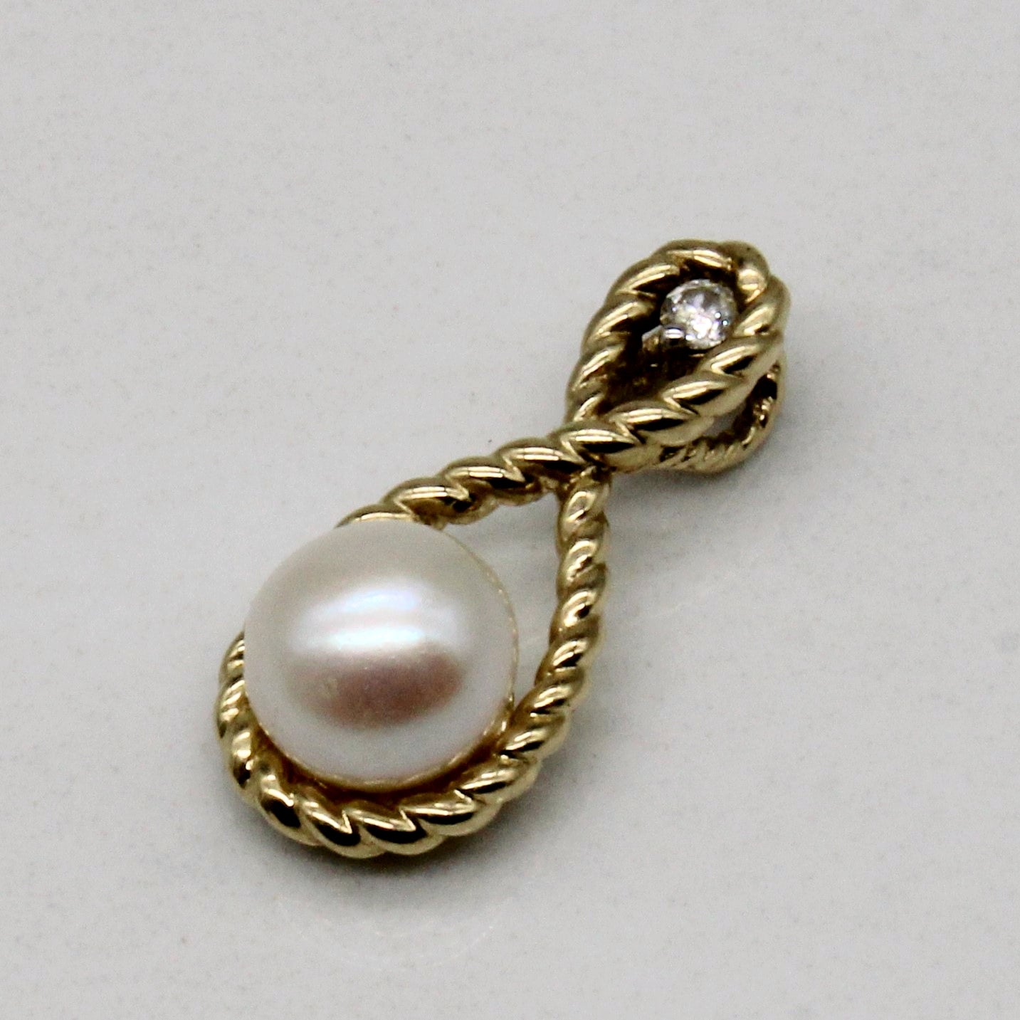 Pendentif perle et diamant | 0,02 ct | 