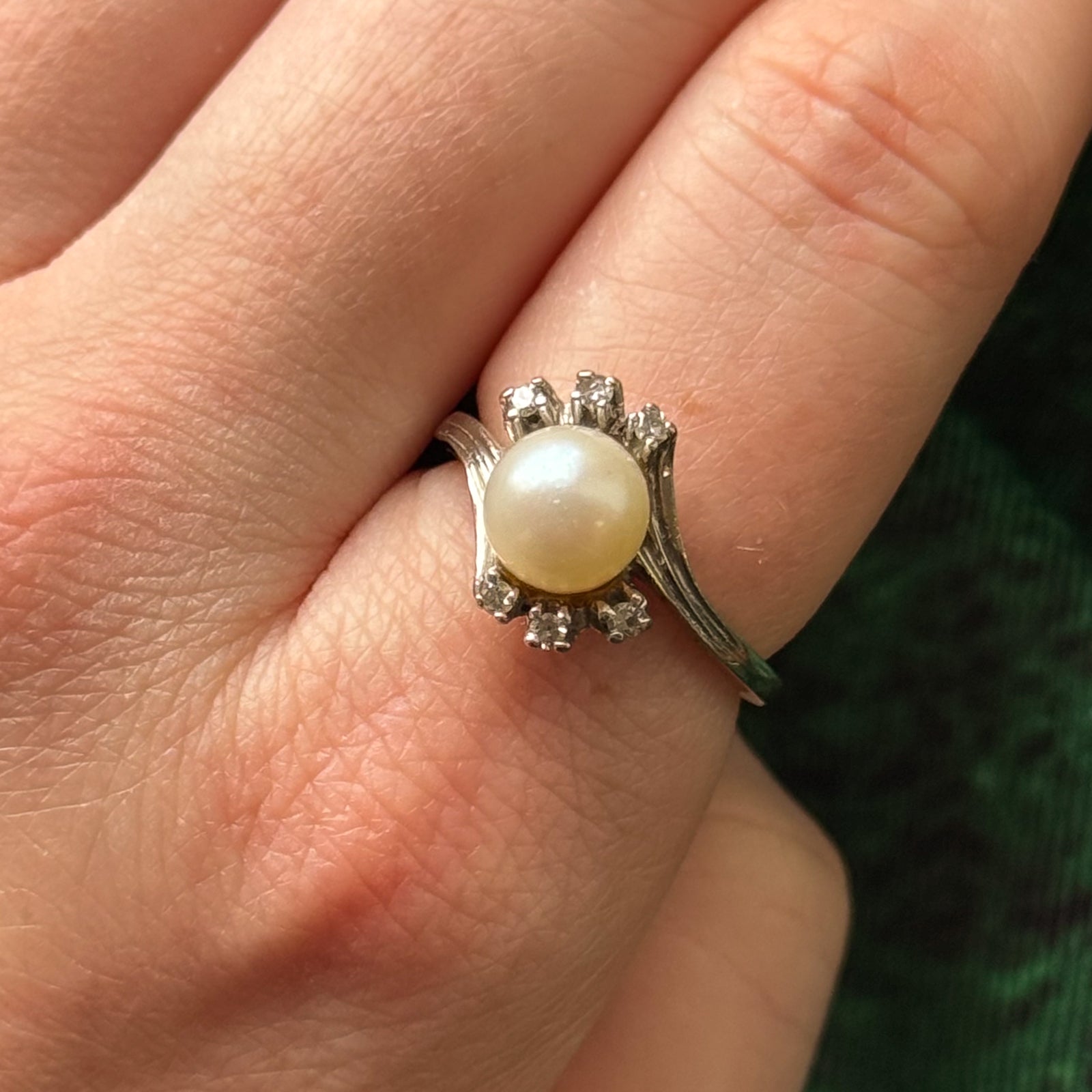 Bague en perle de culture et diamants | 3,00 ct, 0,12 ct au total | Taille 6,5 |