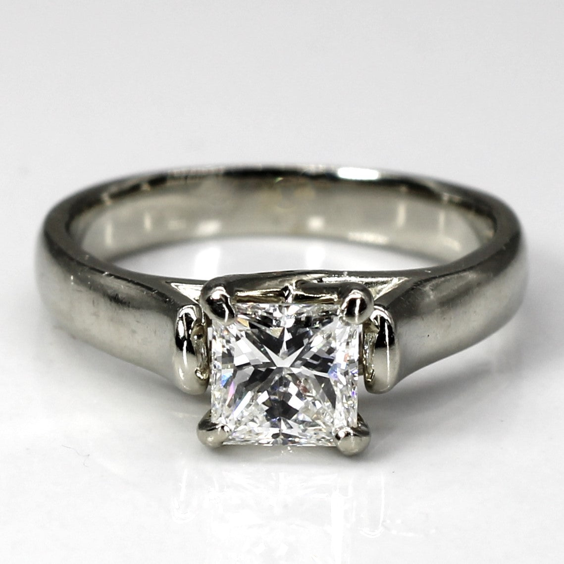 Bague de fiançailles en diamant princesse | 0,73 ct | Taille 5 |