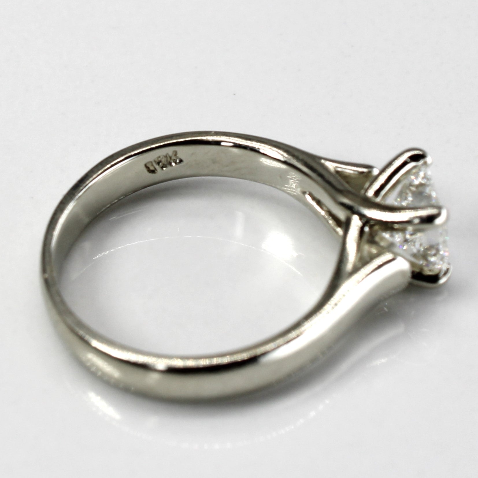 Bague de fiançailles en diamant princesse | 0,73 ct | Taille 5 |