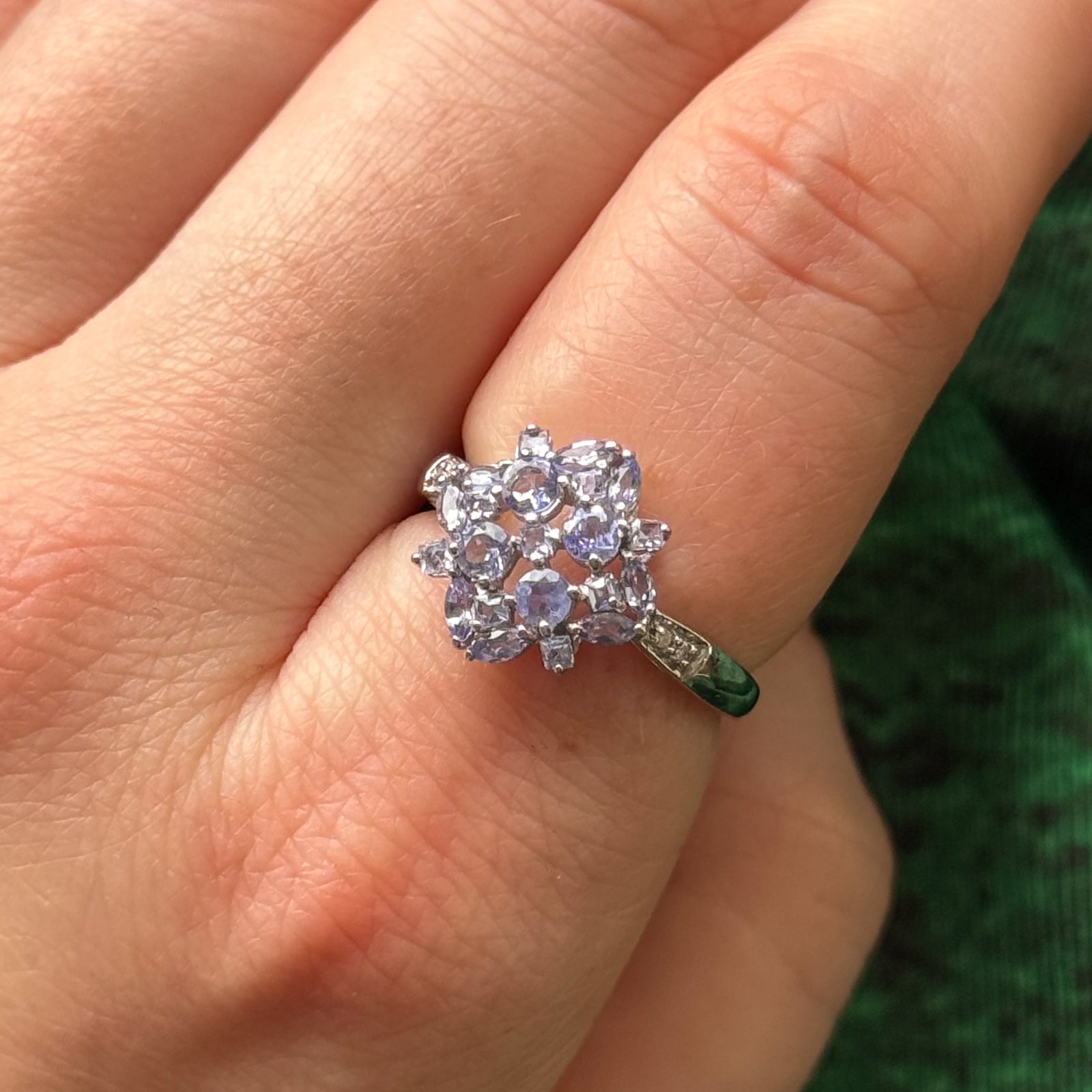 Tanzanite & Diamond Ring | 0.72ctw, 0.02ctw | SZ 6.5 |