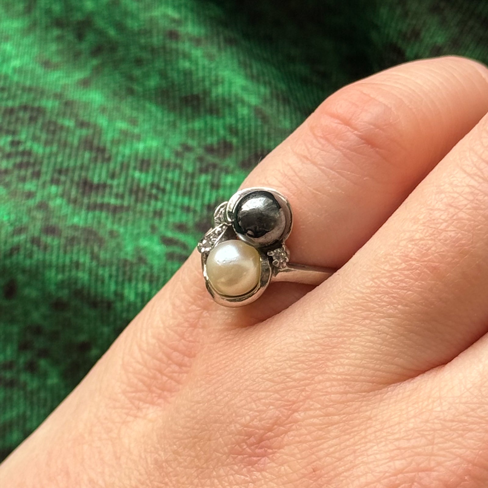 Hematite, Pearl & Diamond Ring | 3.00ct, 1.40ct, 0.02ctw | SZ 2.75 |