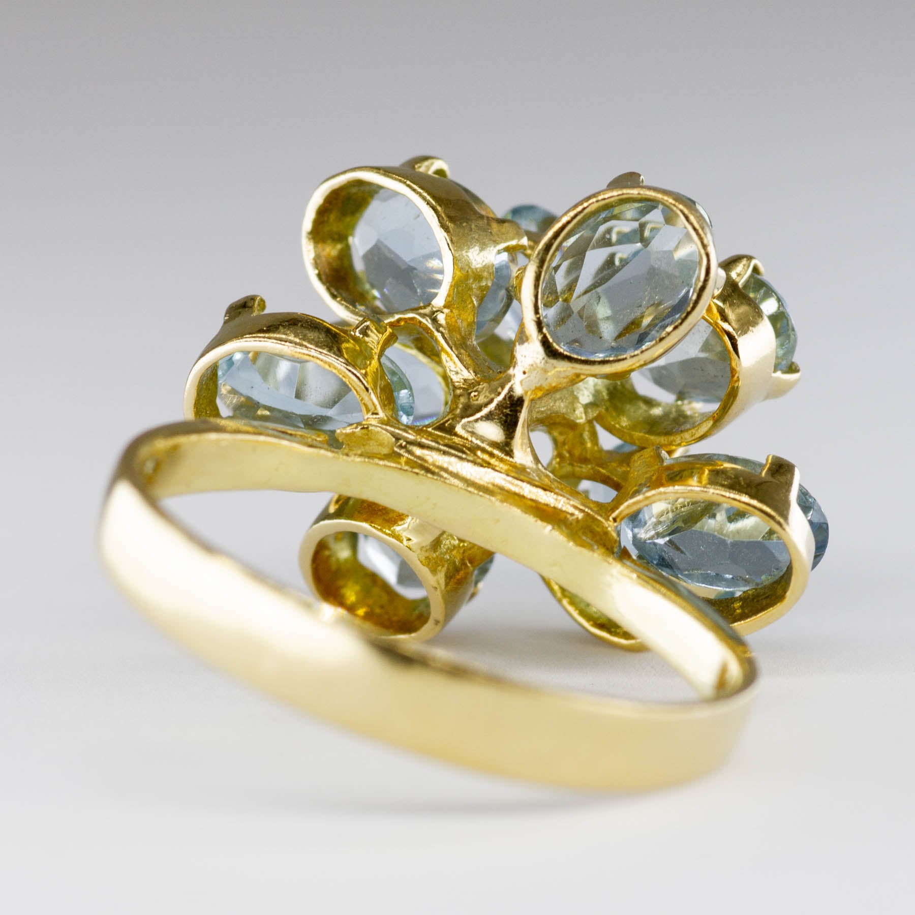 18k Yellow Gold Aquamarine Ring | 2.98ctw | SZ 7.5