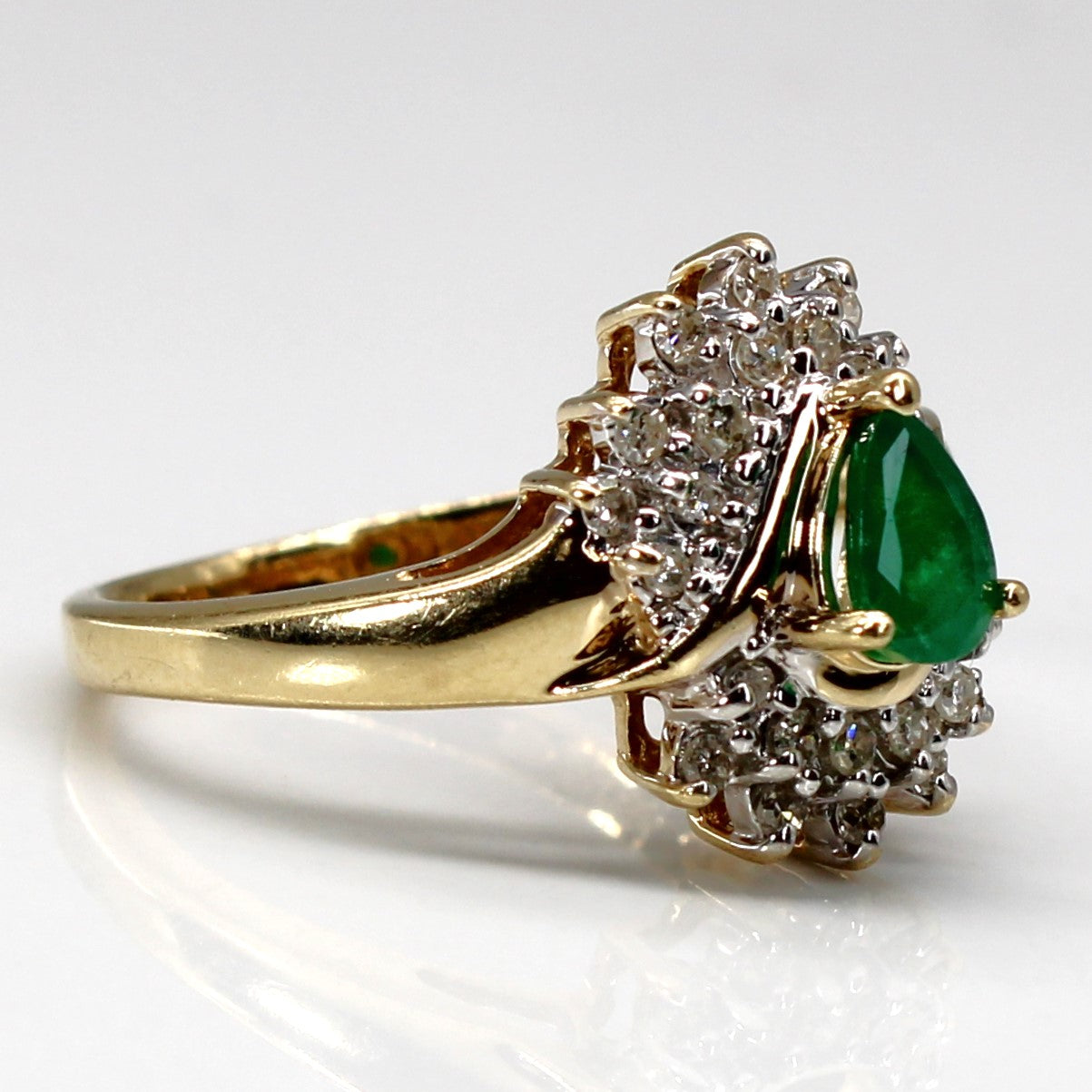 Emerald & Diamond Cocktail Ring | 0.25ct | 0.26ctw | SZ 7 |