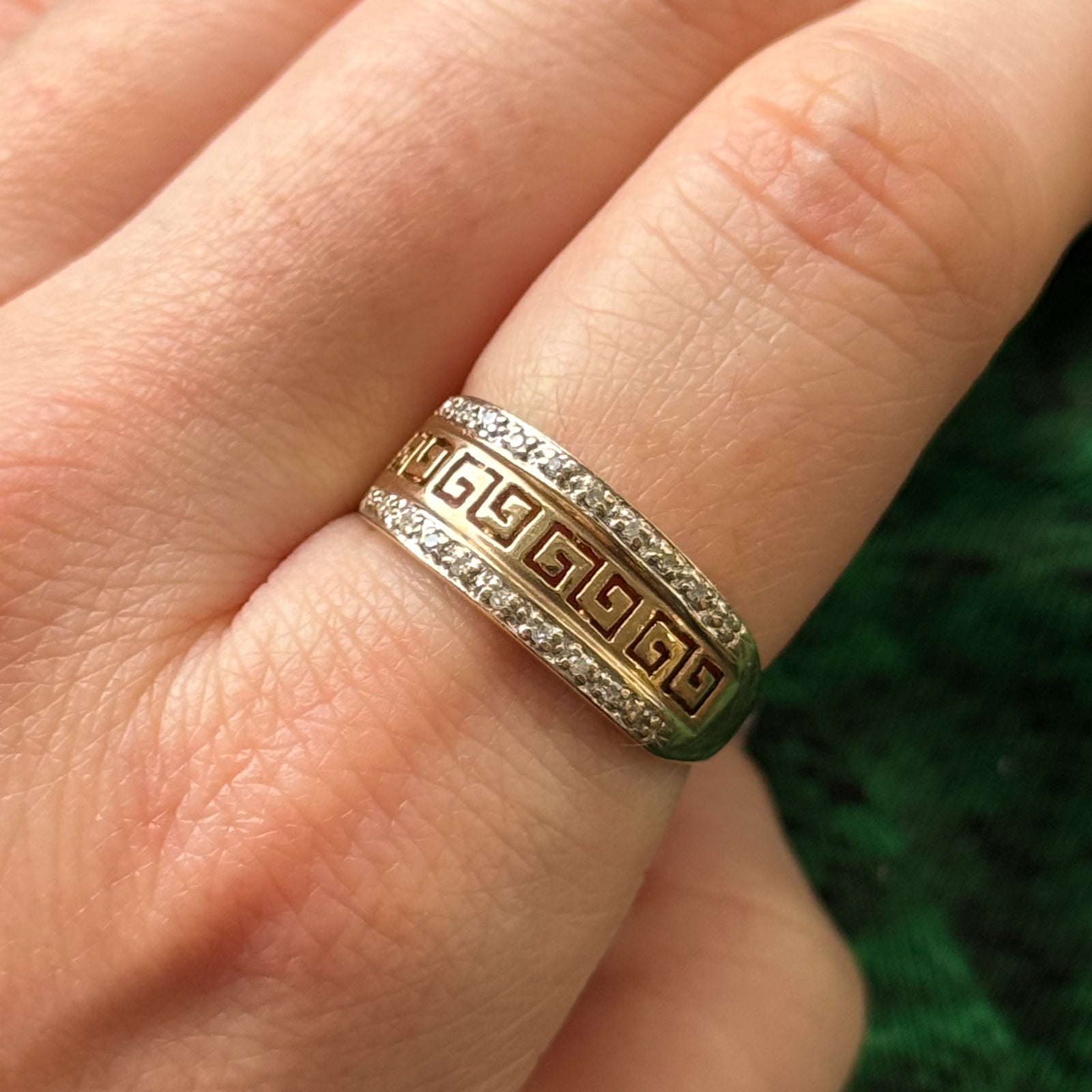 Filigree Diamond Ring | 0.10ctw | SZ 8.5 |
