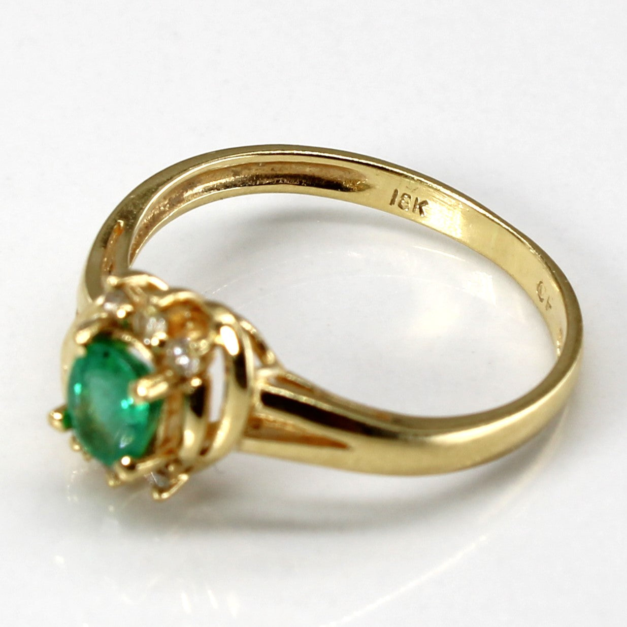 Emerald & Diamond Cocktail Ring | 0.30ct | 0.06ctw | SZ 6 |