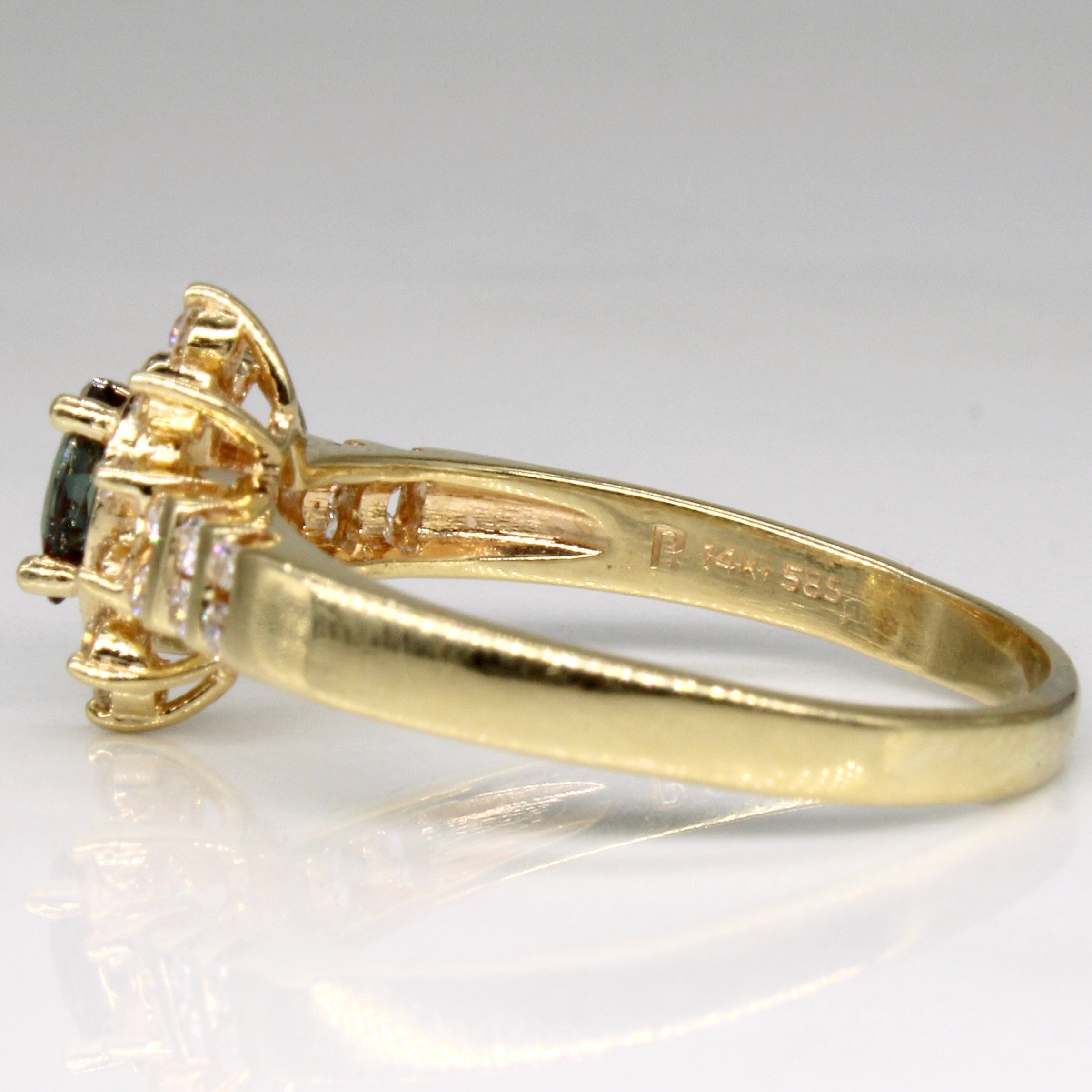 Bague en saphir synthétique à changement de couleur et diamants | 0,28 ct, 0,29 ct au total | Taille 10 | 
