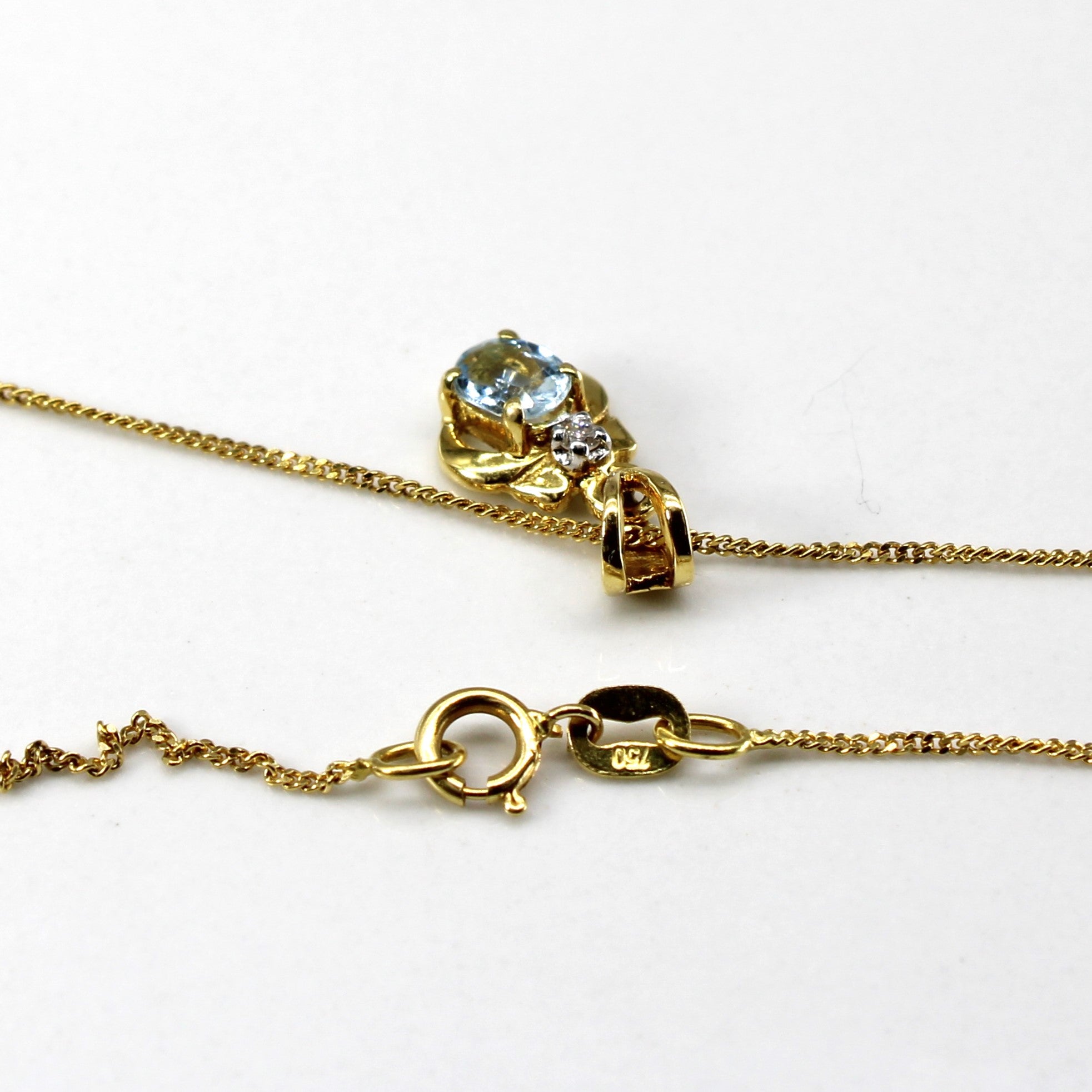 Collier pendentif aigue-marine et diamants | 0,16 ct | 0,02 ct au total | 45,7 cm (18 po) 