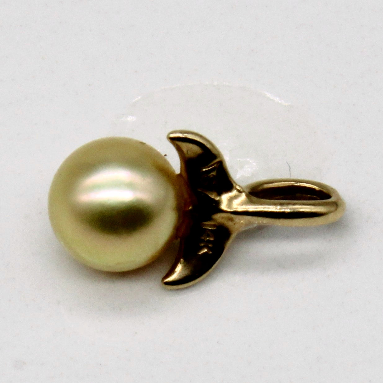 Pearl Fish Tail Pendant