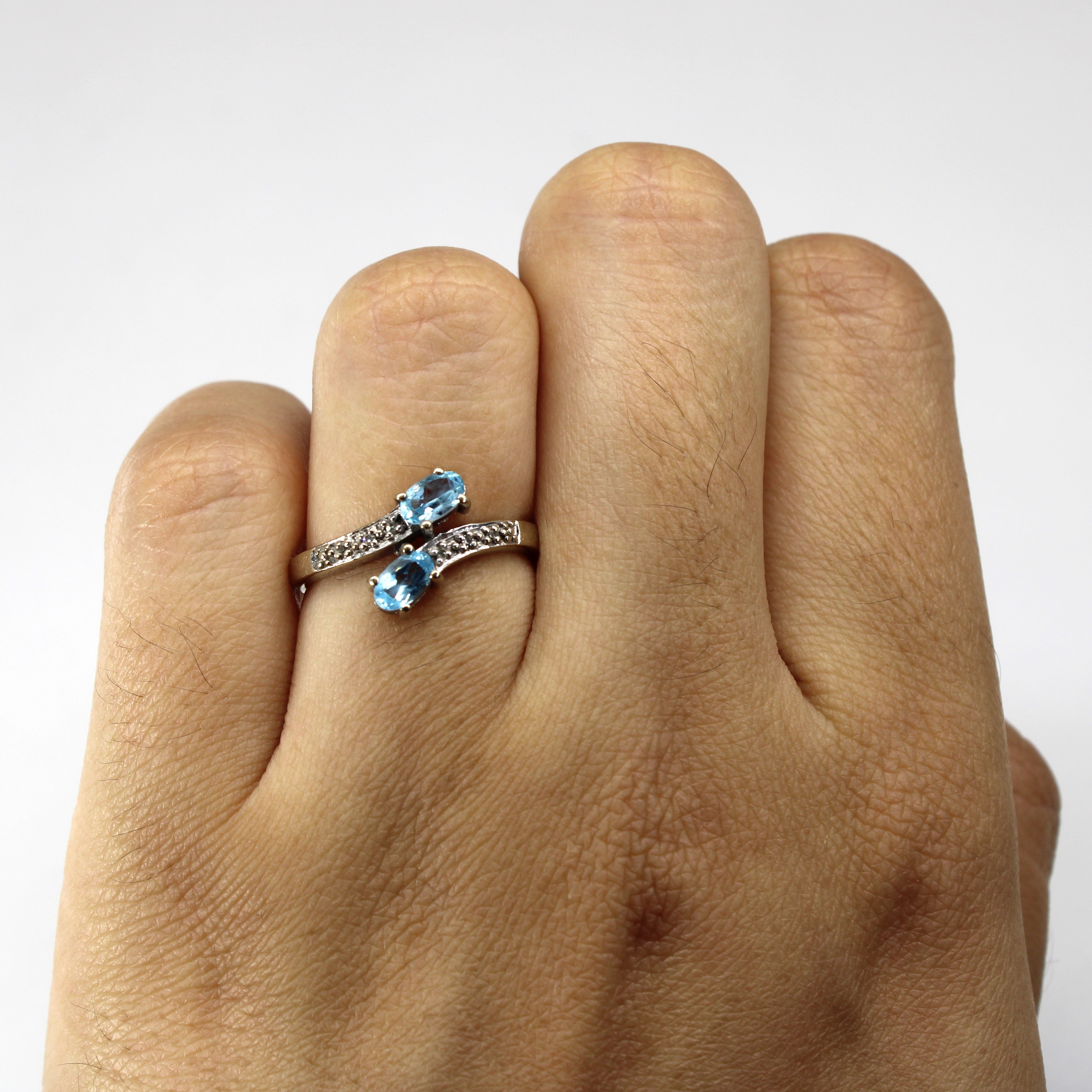 Bague croisée topaze et diamants | 0,50 ct | 0,02 ct | Taille 5,5 | 