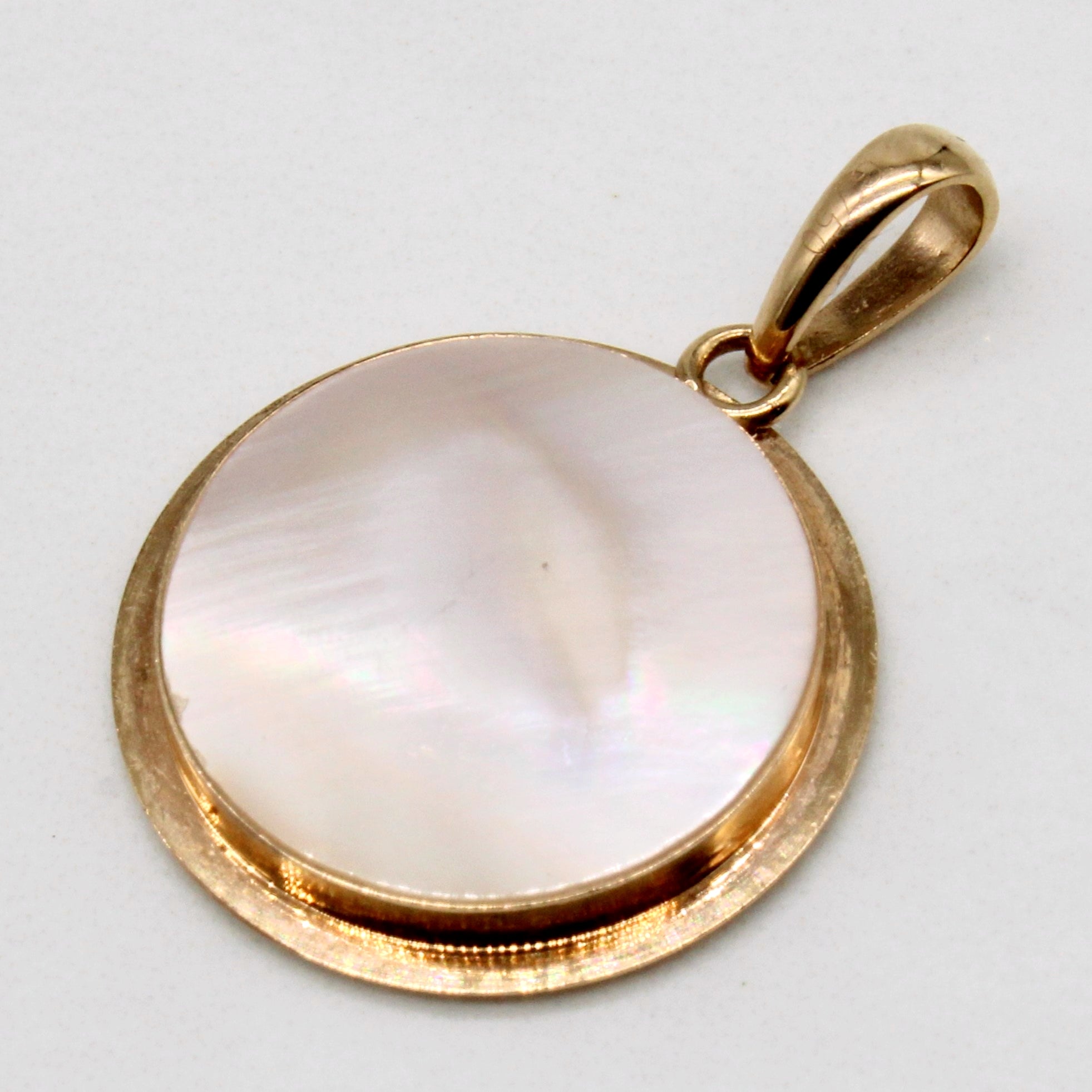 Mother of Pearl Heart & Bead 18k Pendant | 2.00ct |